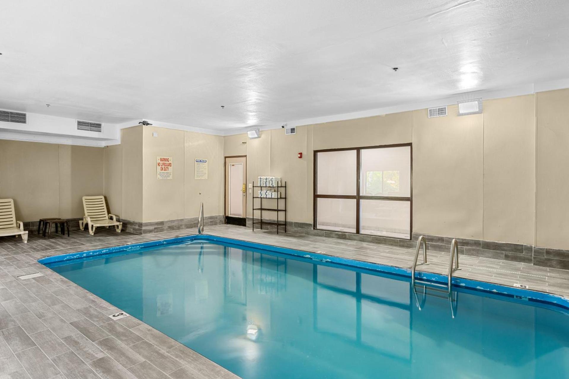 Baymont by Wyndham Lawrence photo 10
