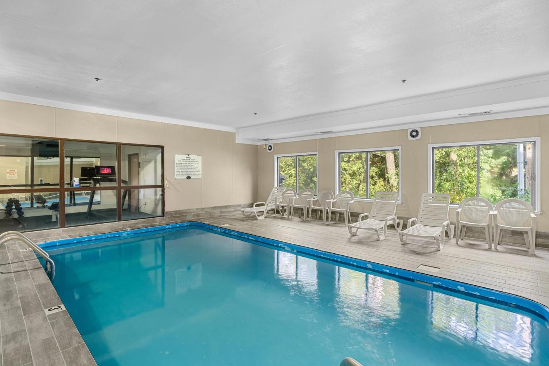 Baymont by Wyndham Lawrence photo 11