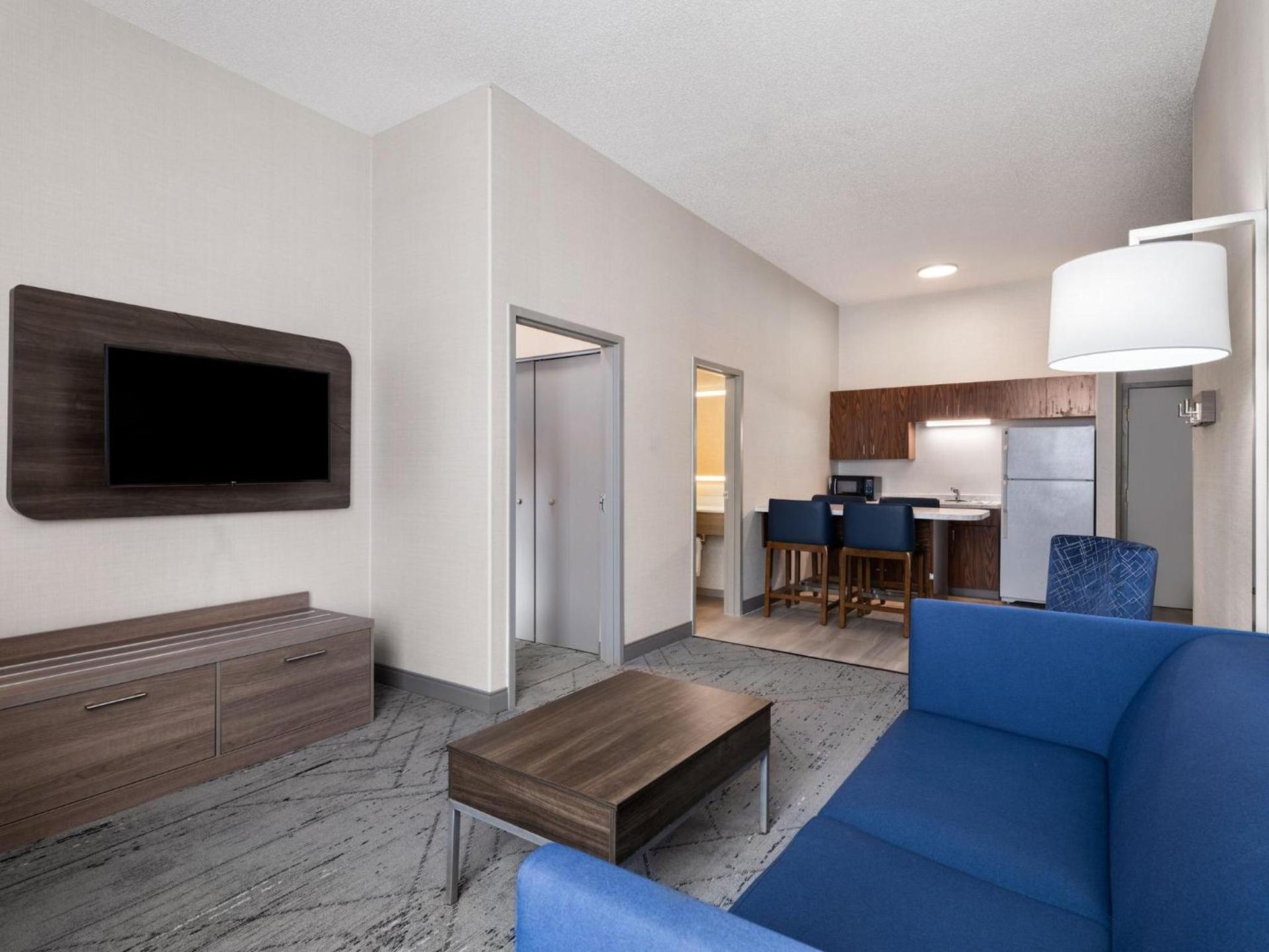 Holiday Inn Express Meadville (I-79 Exit 147a) by IHG photo 26