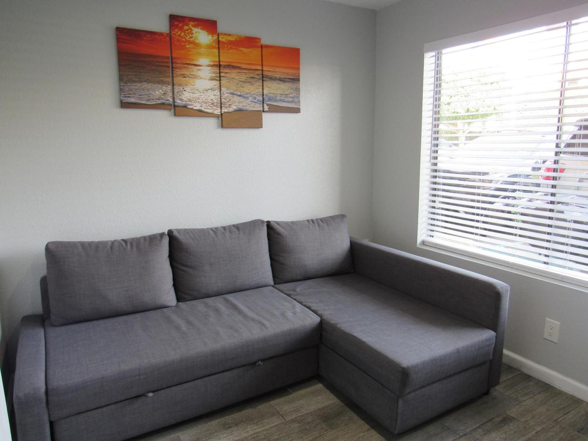 Capri Suites Anaheim photo 4