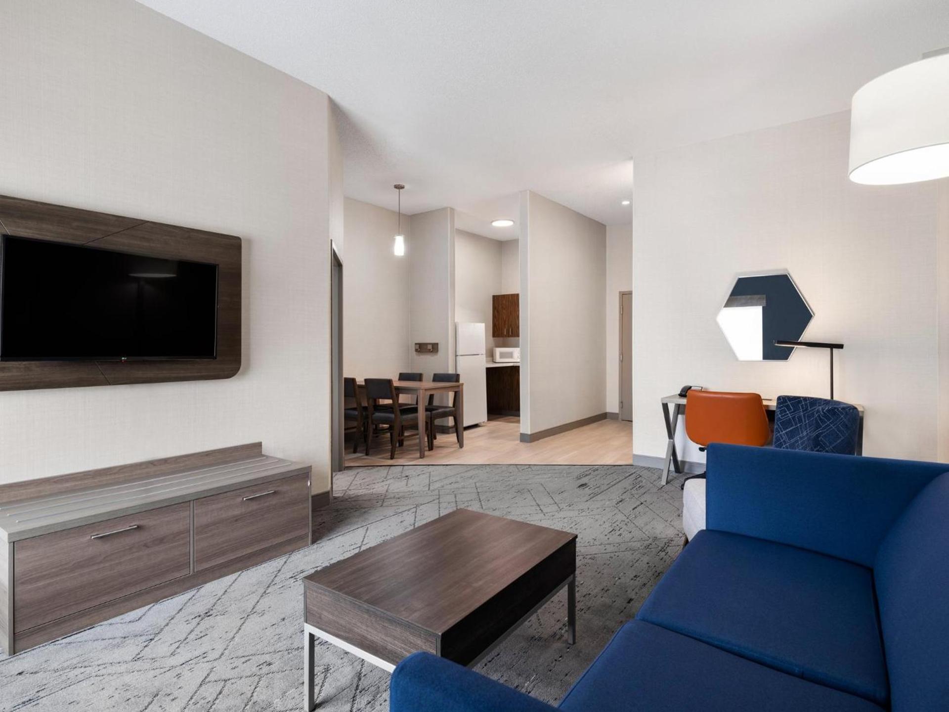Holiday Inn Express Meadville (I-79 Exit 147a) by IHG photo 48