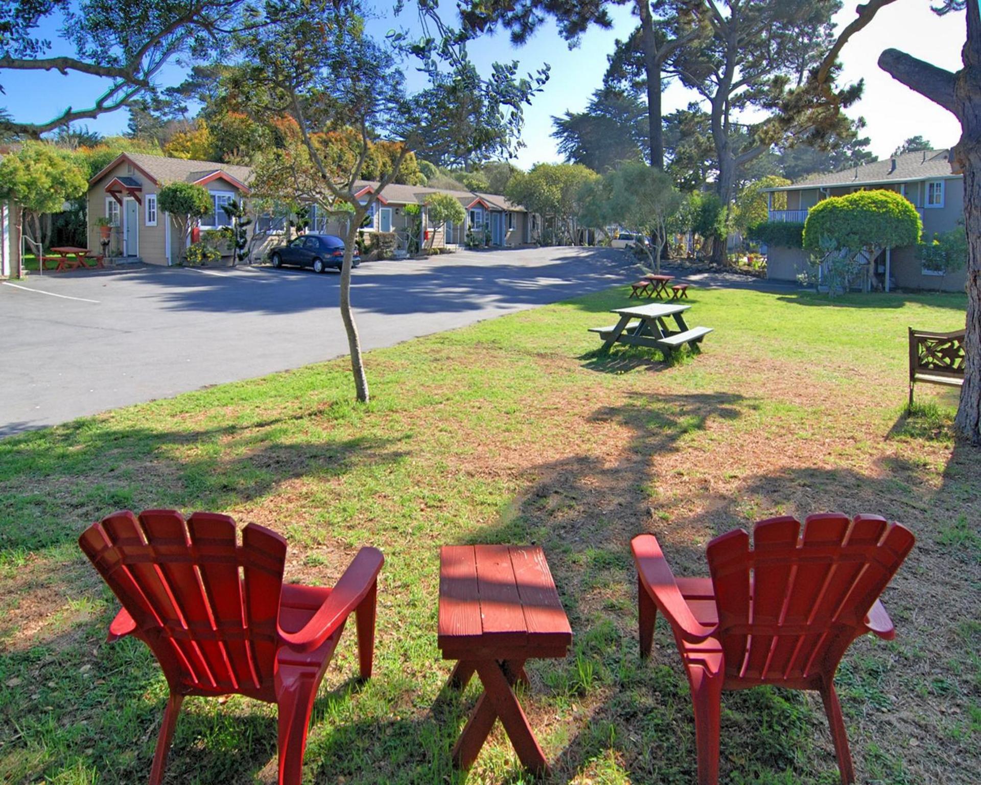 Bide-A-Wee Inn and Cottages photo 5