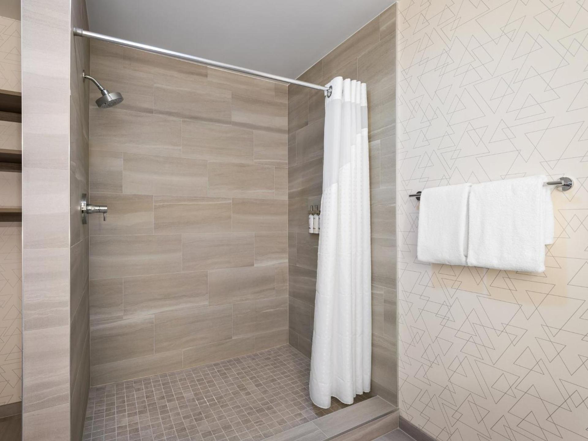 Holiday Inn Express Meadville (I-79 Exit 147a) by IHG photo 49