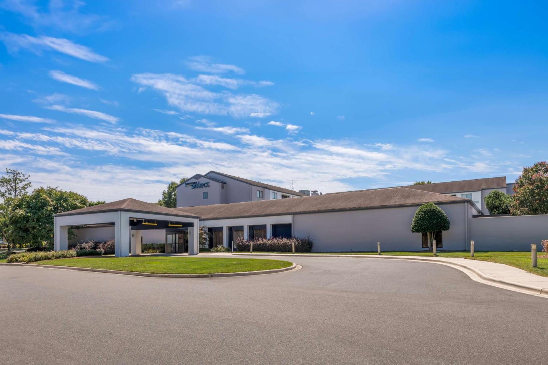Sonesta Select Charlotte University Research Park photo 1