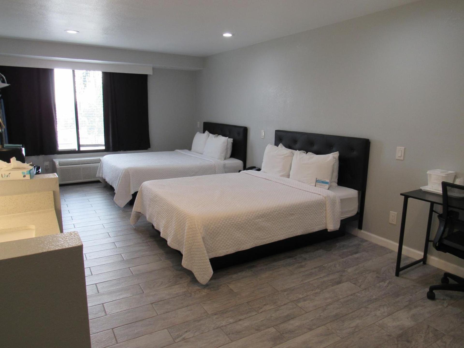 Capri Suites Anaheim photo 3