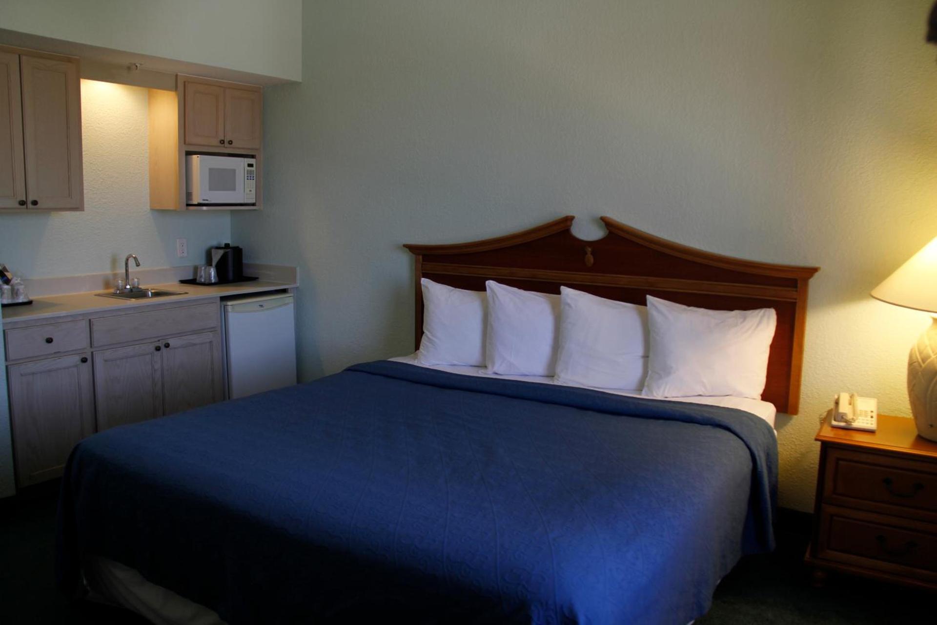 Cocoa Beach Suites Hotel photo 9