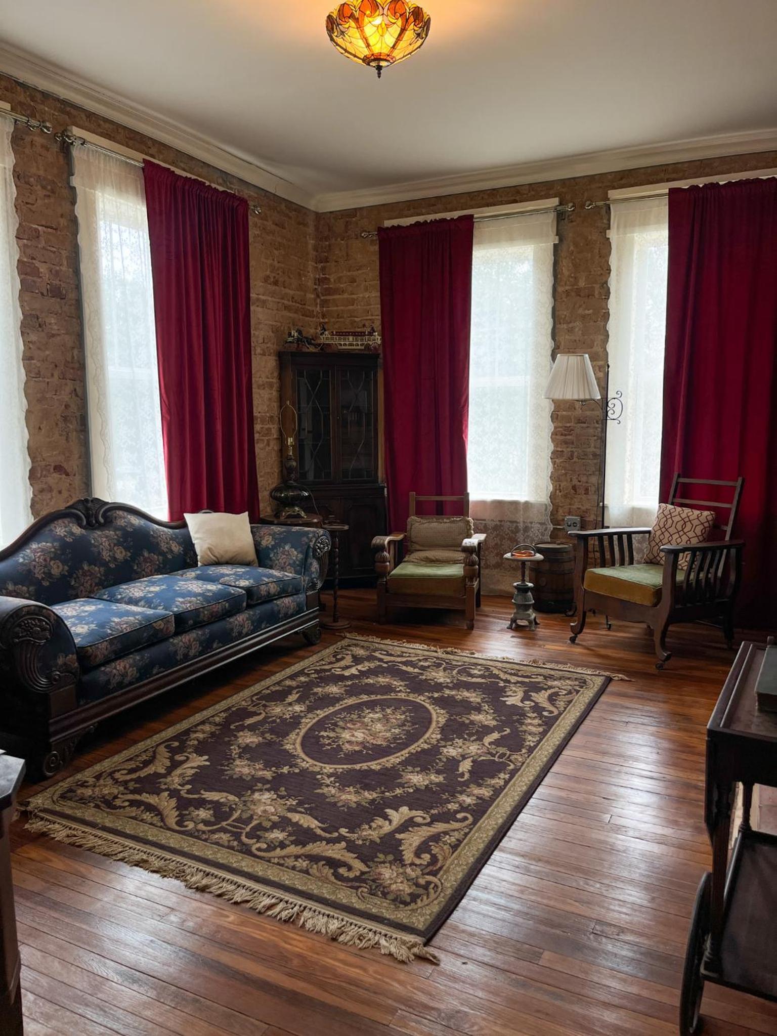 Tanglewood Inn photo 11