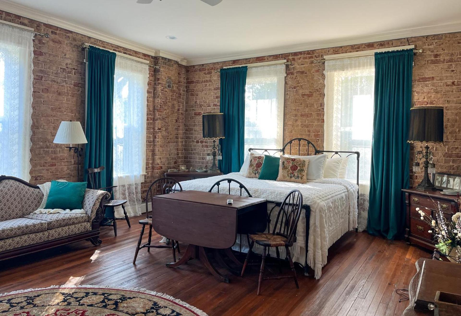 Tanglewood Inn photo 19