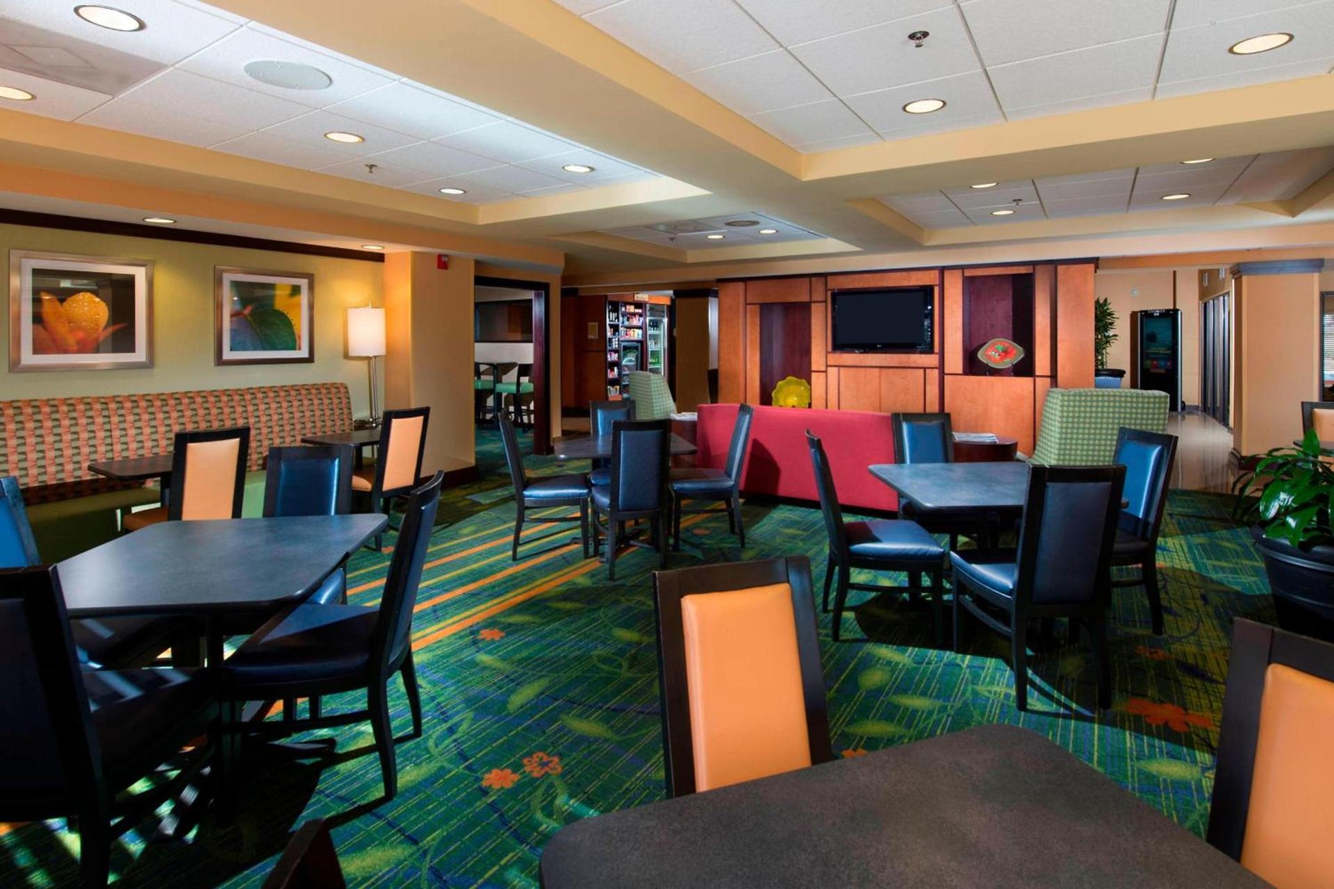 Fairfield Inn & Suites by Marriott Charleston Airport/Convention Center photo 25