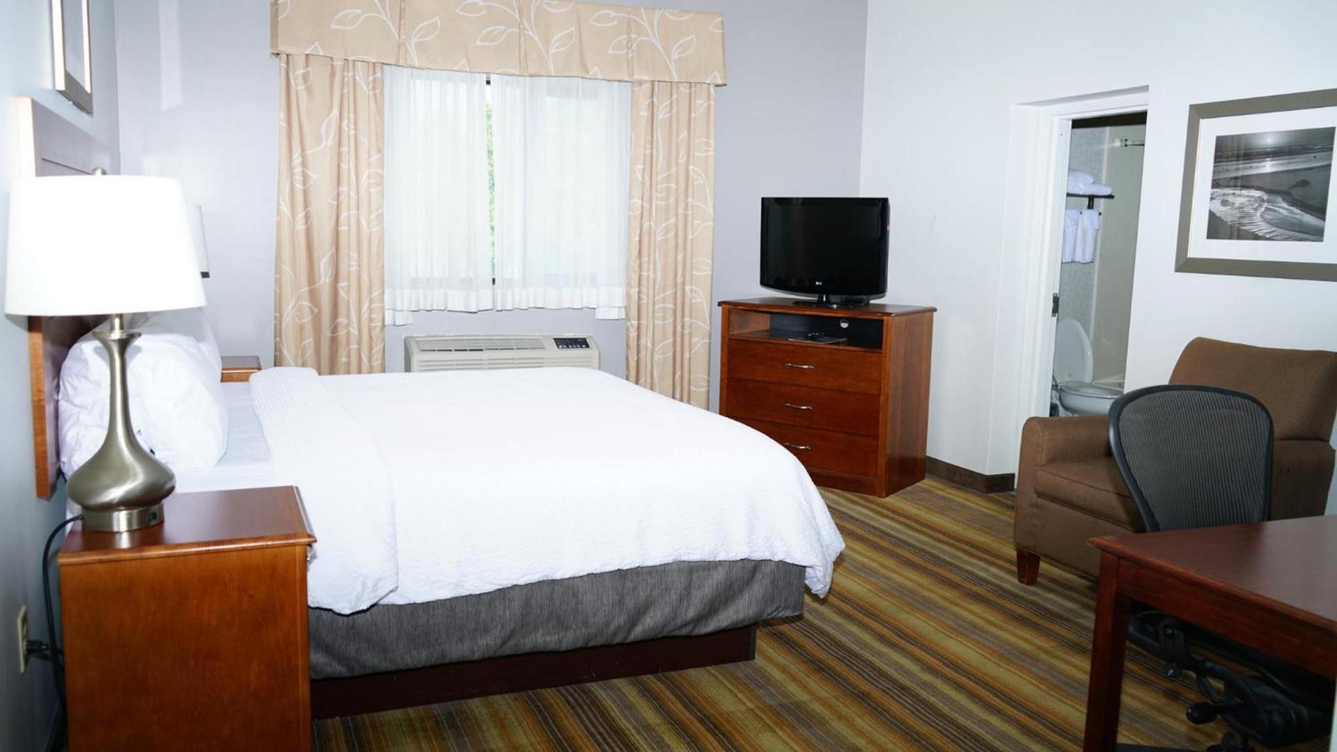 Harbor Pointe Inn PHL Airport photo 23
