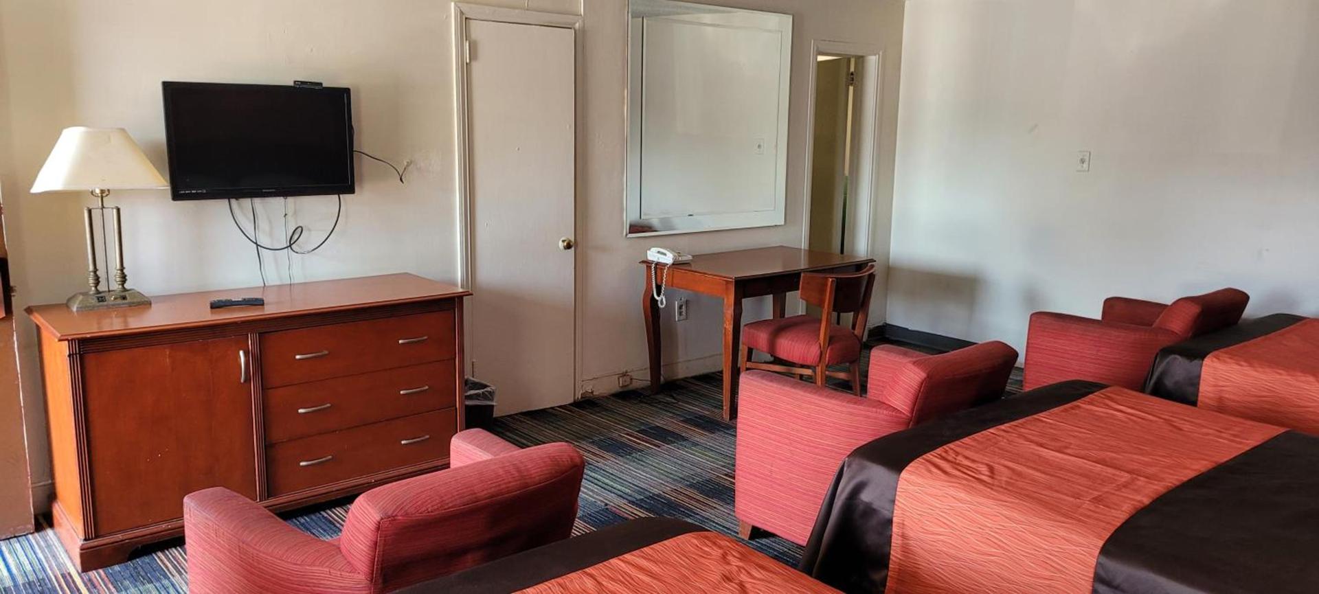 OYO Palm Leaf Motel photo 11