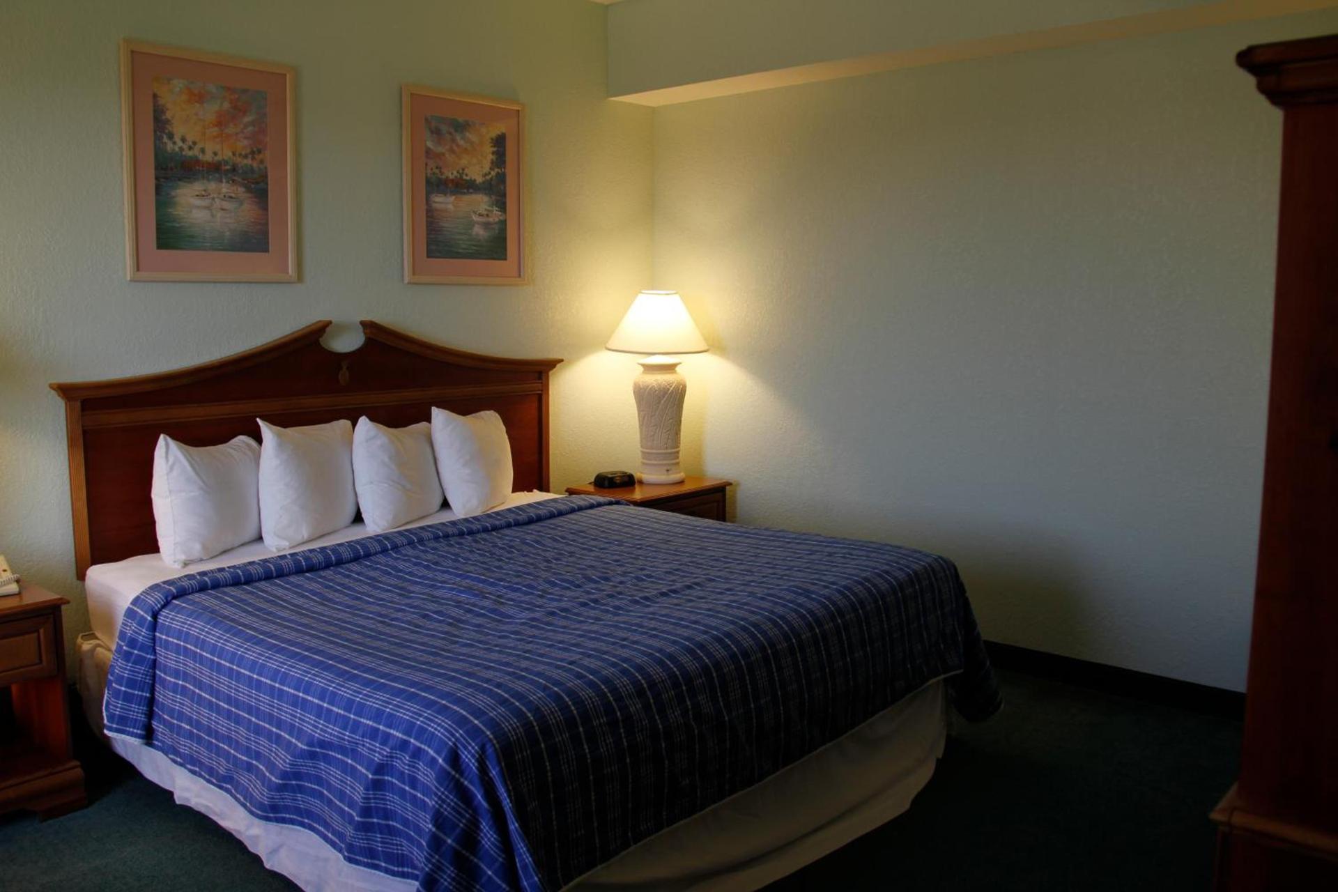 Cocoa Beach Suites Hotel photo 7