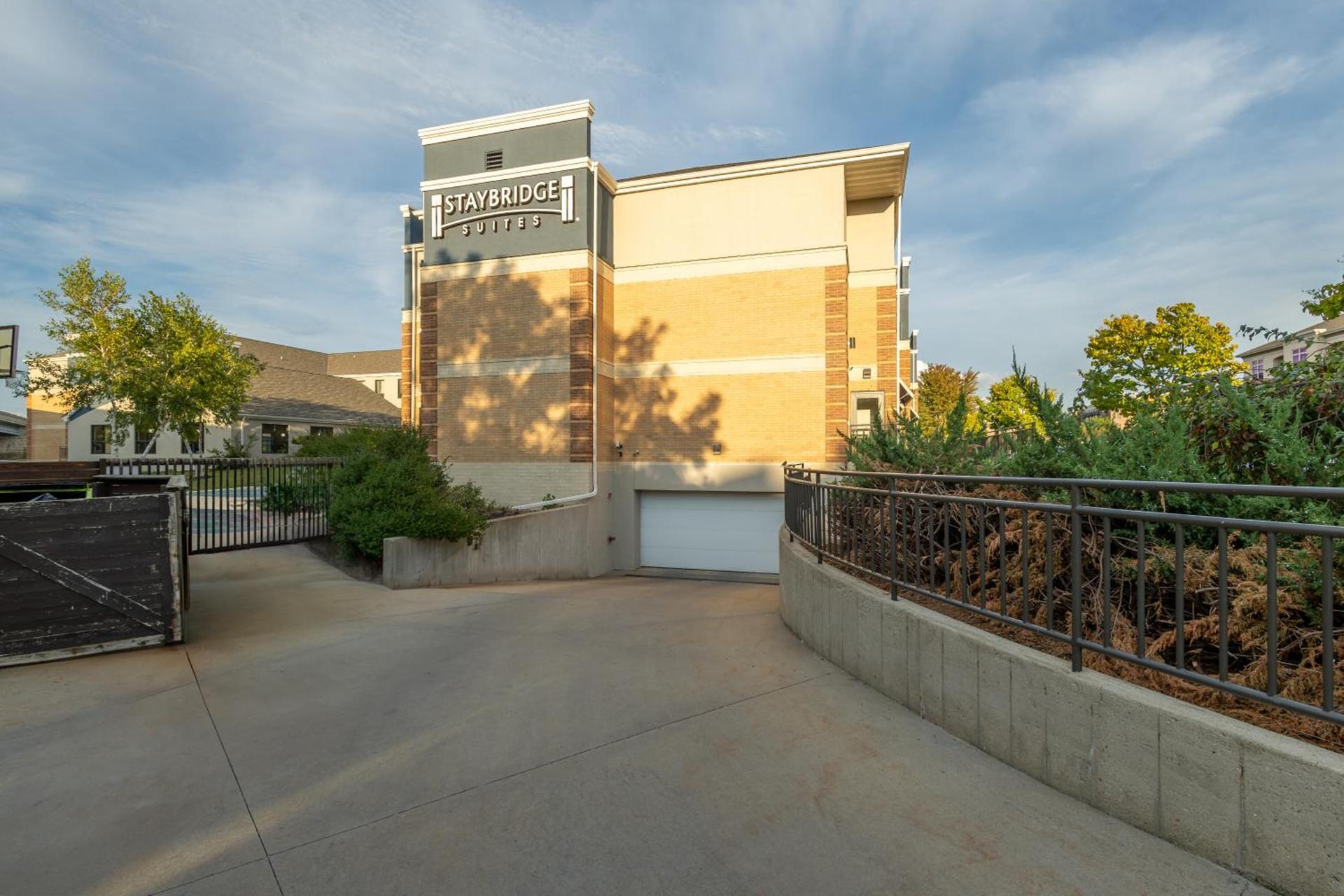 Staybridge Suites Middleton/Madison-West by IHG photo 54