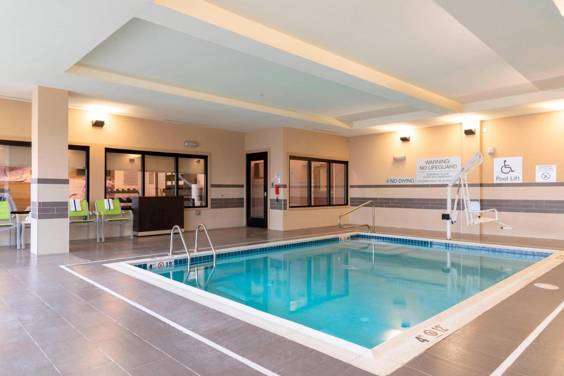 Courtyard by Marriott Cleveland Elyria photo 23