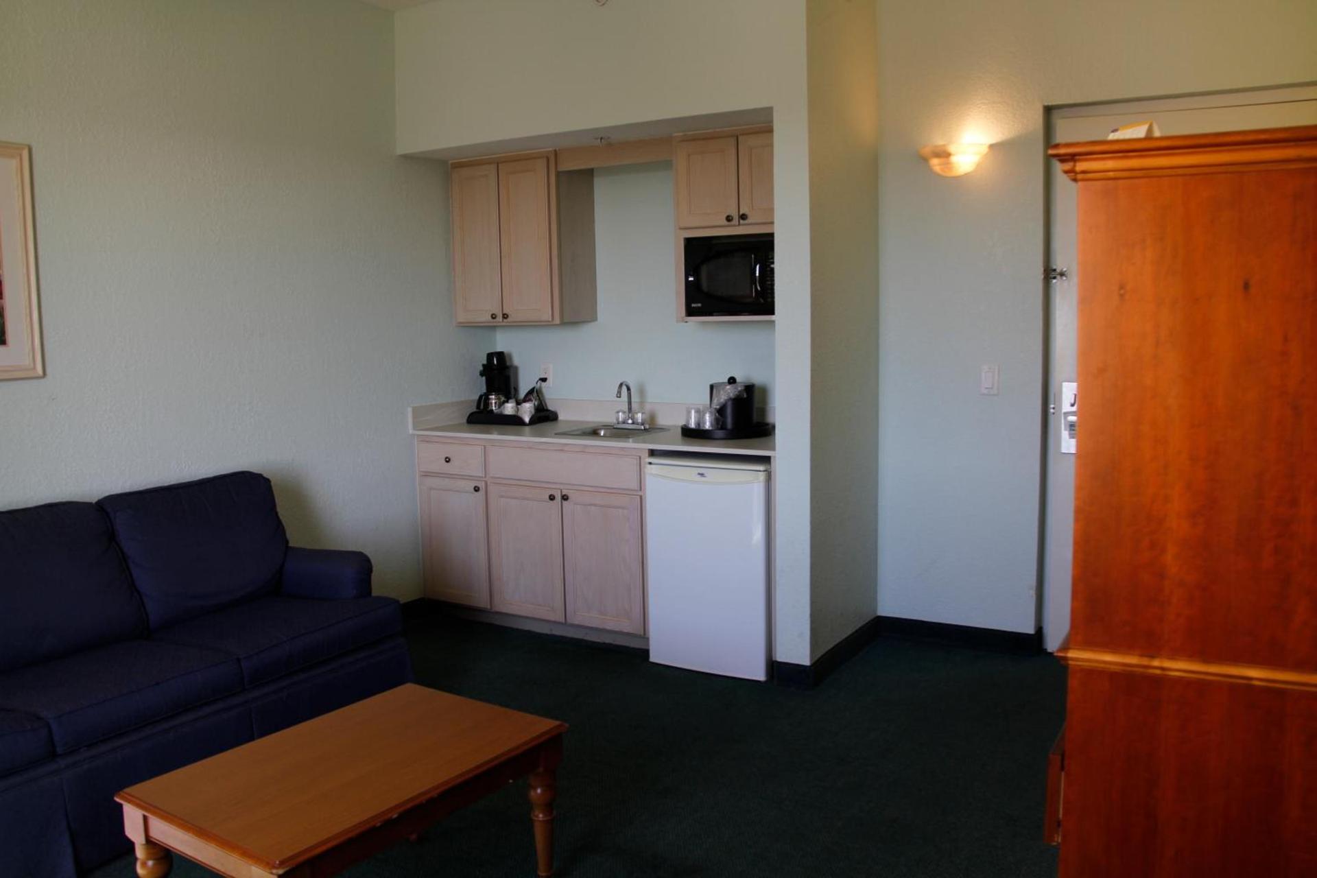 Cocoa Beach Suites Hotel photo 17