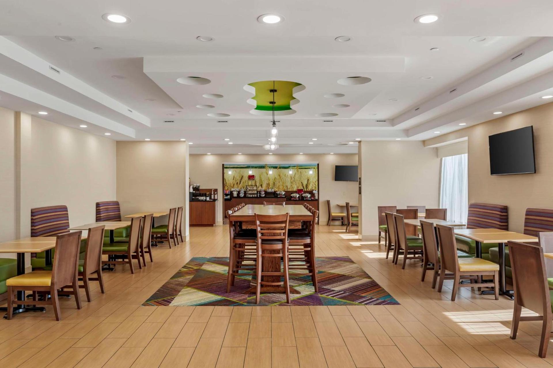 Best Western Plus North Shore Hotel photo 7