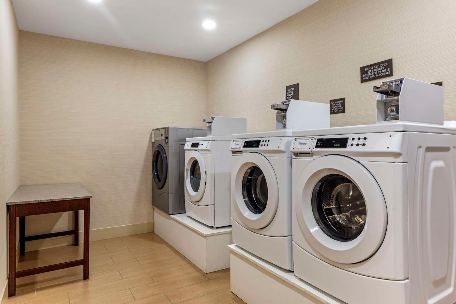 Best Western Plus North Shore Hotel photo 42