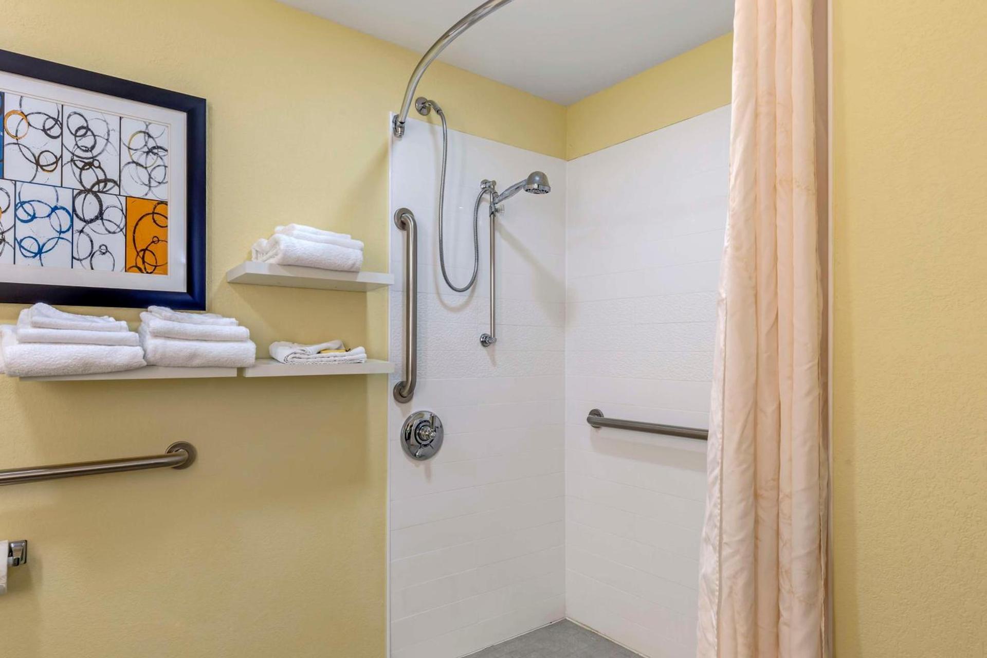 Best Western Plus North Shore Hotel photo 33