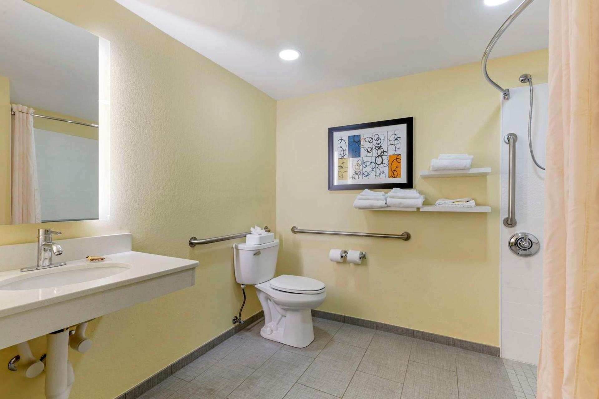Best Western Plus North Shore Hotel photo 32