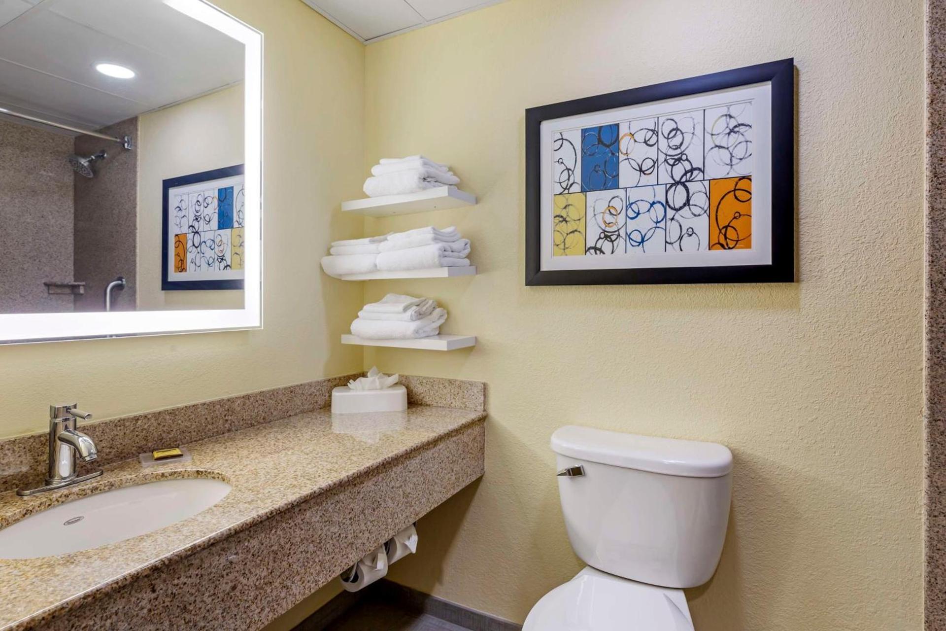 Best Western Plus North Shore Hotel photo 41