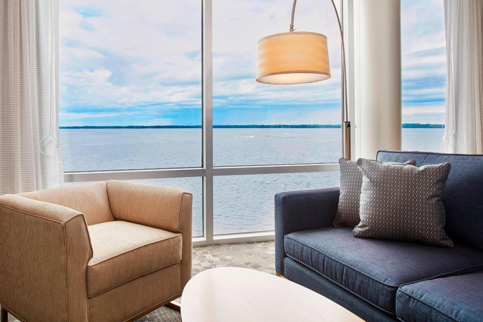 Courtyard by Marriott Erie Bayfront photo 36