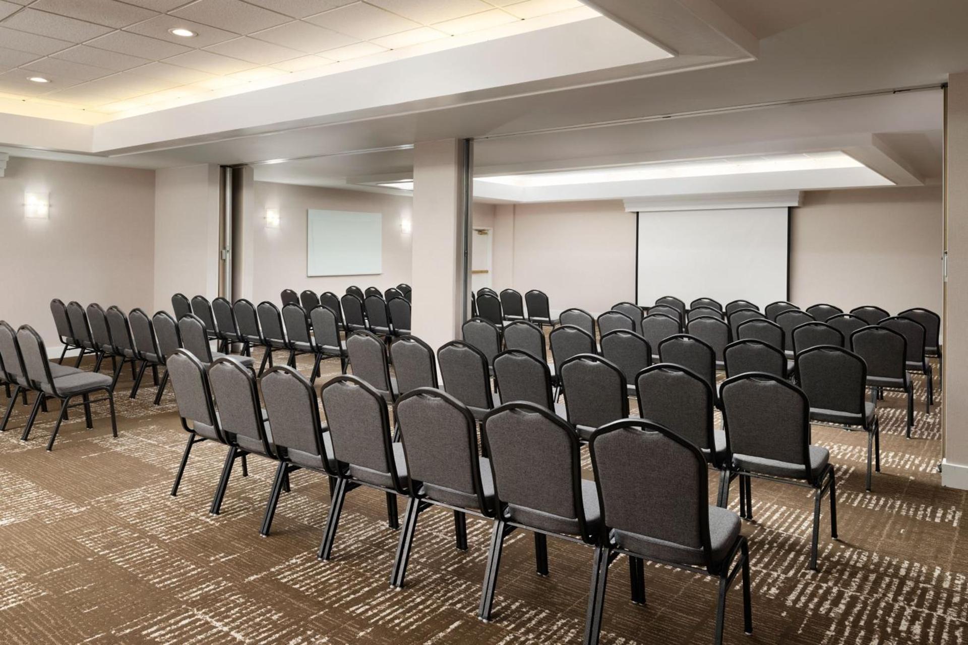 Courtyard by Marriott Los Angeles Pasadena Old Town photo 64