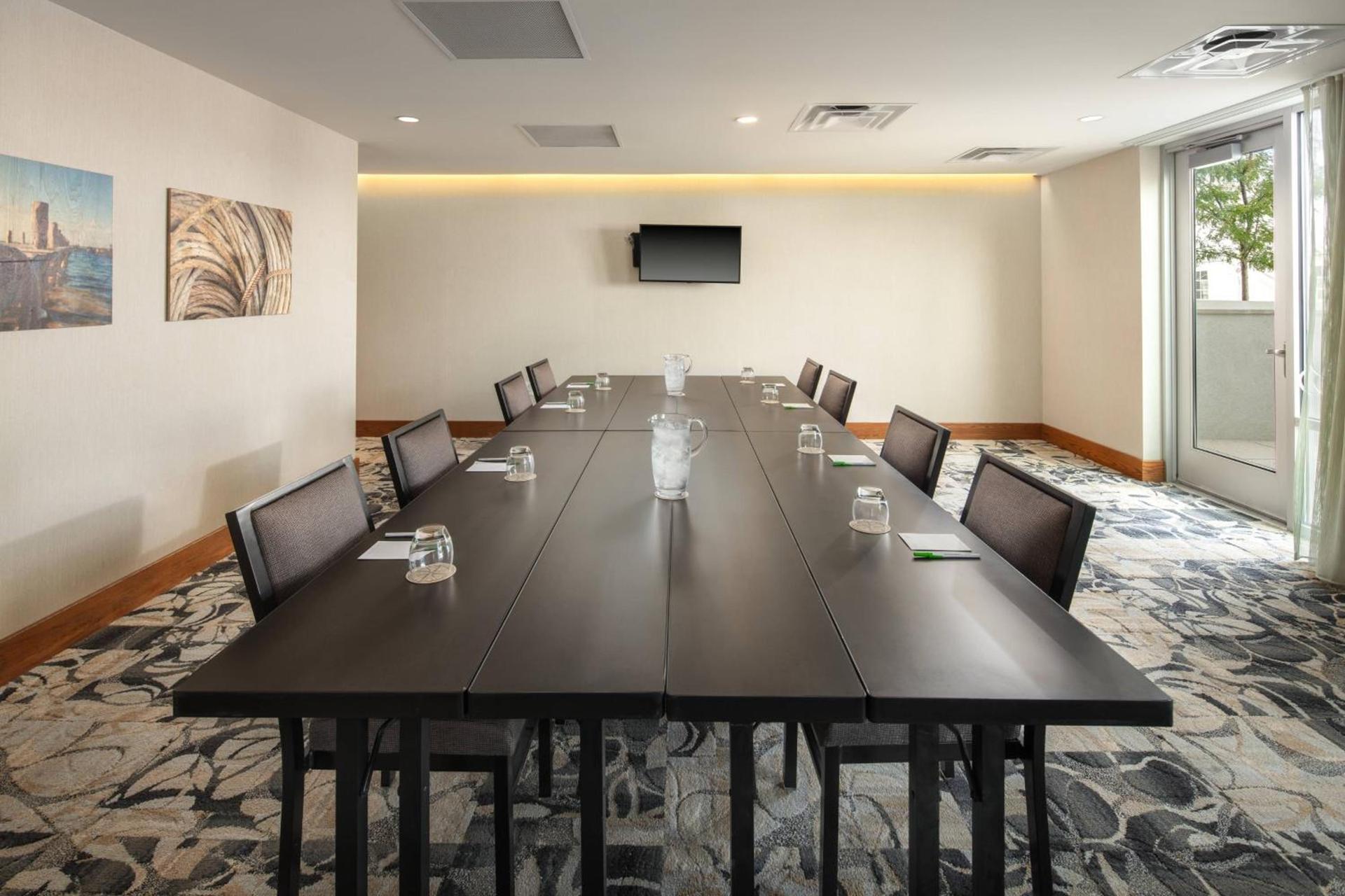 Courtyard by Marriott Erie Bayfront photo 56