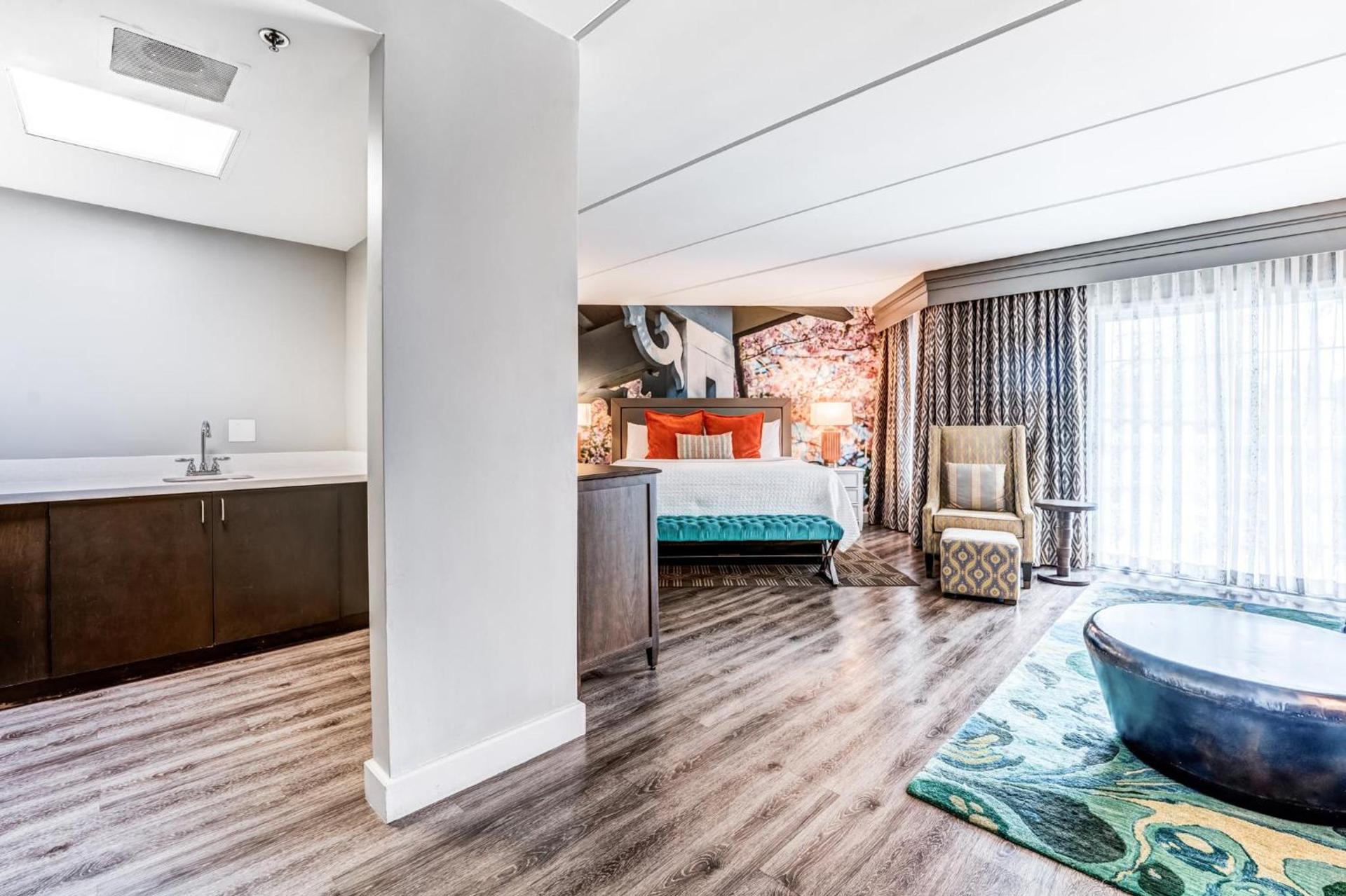 Hotel Indigo Atlanta-Vinings Ballpark Area by IHG photo 65