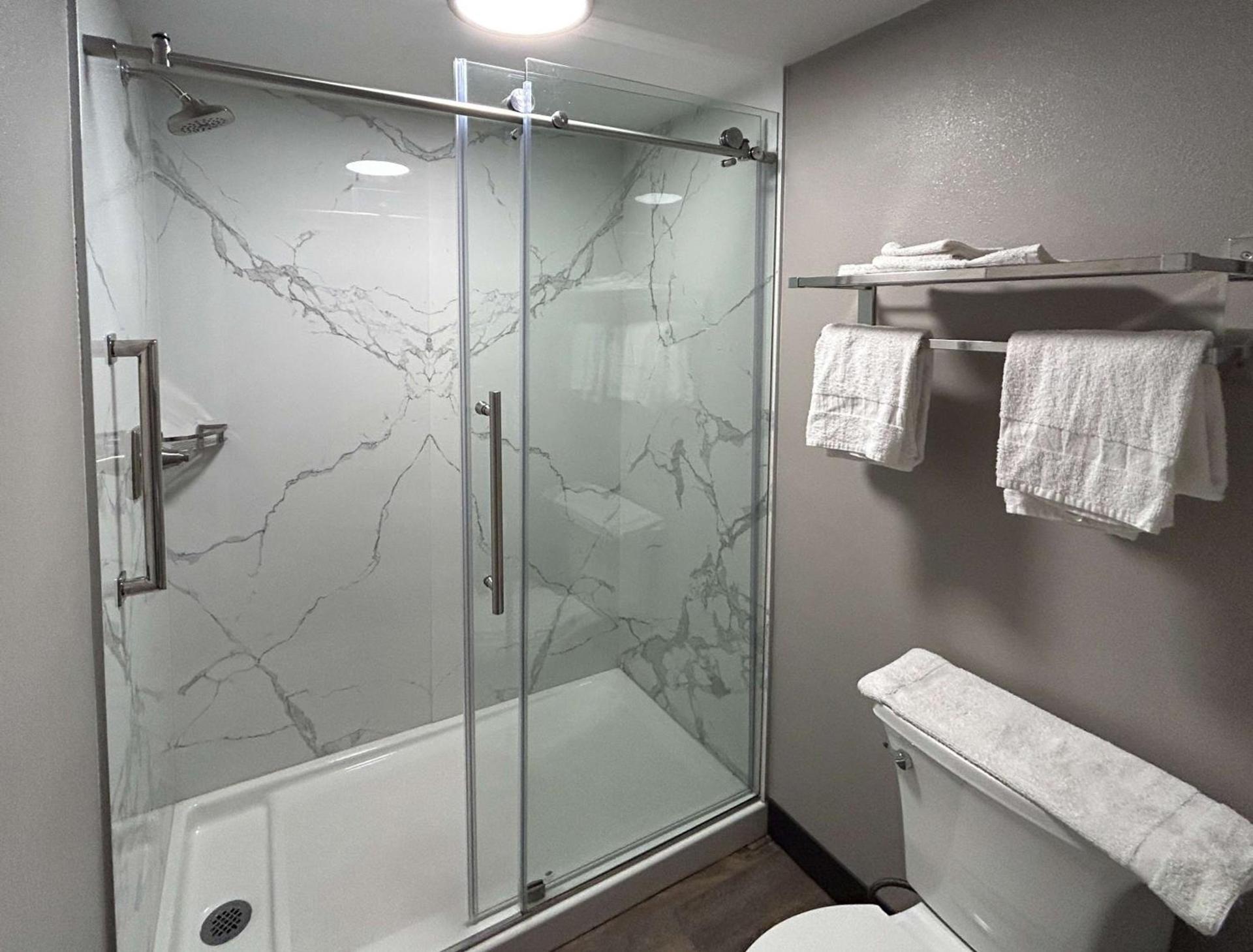 Studio 6 Suites Gardena, CA photo 7