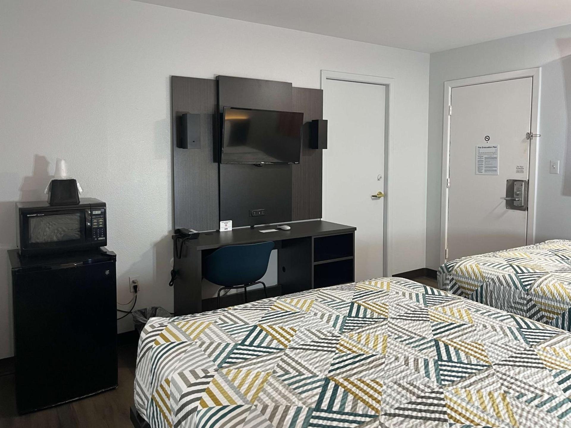 Motel 6 Artesia, NM photo 5