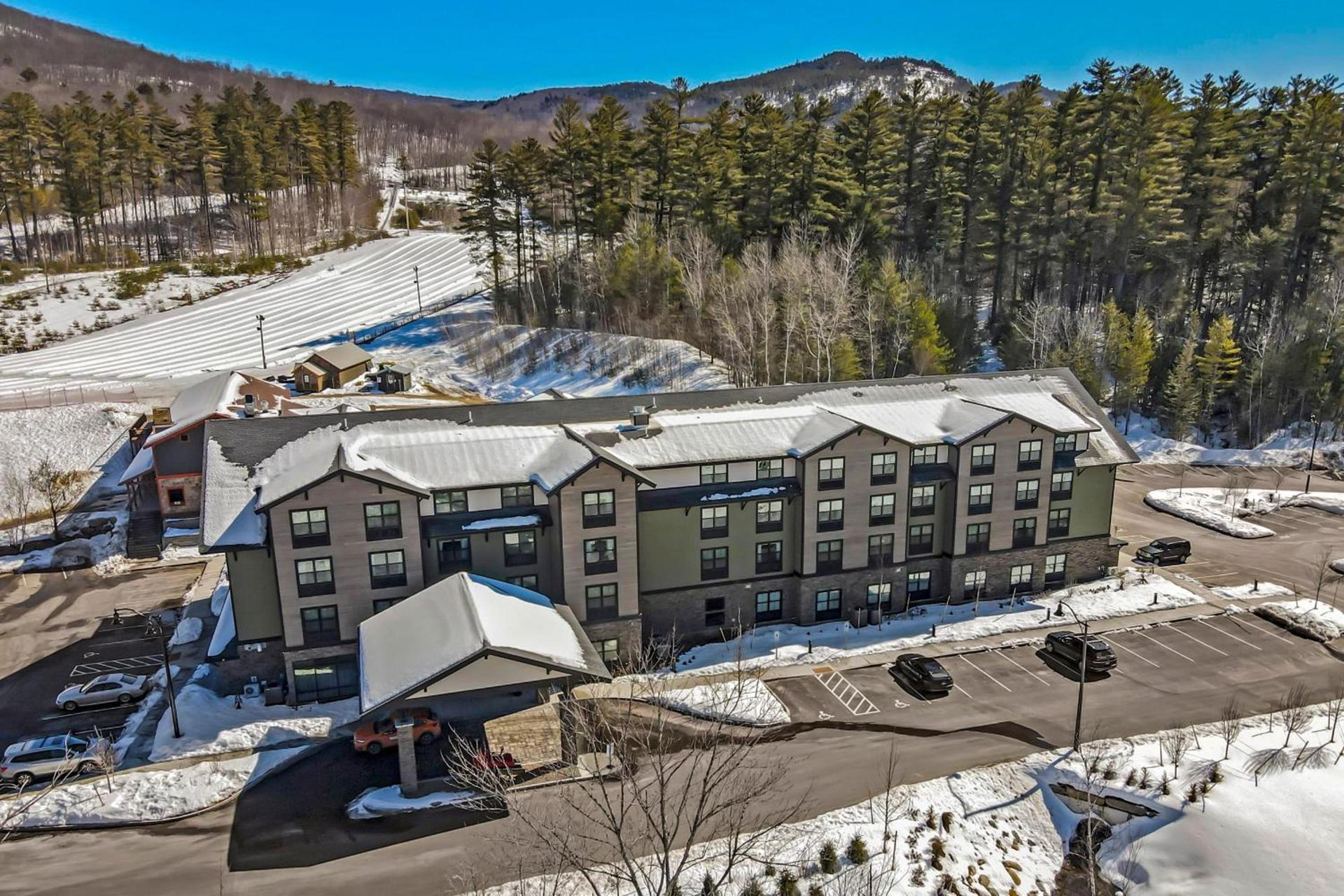 Fairfield by Marriott Inn & Suites North Conway photo 3