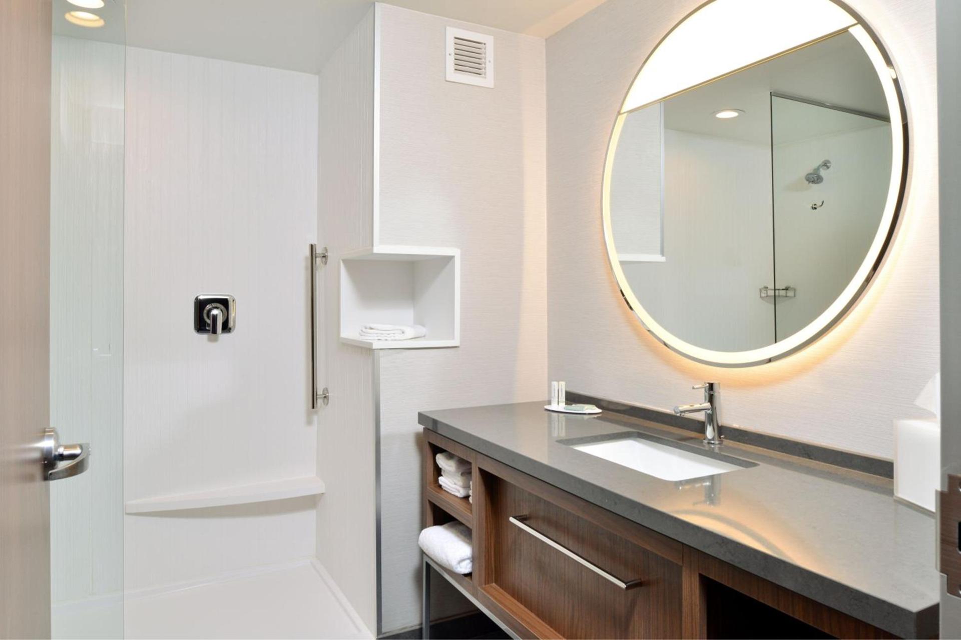 Courtyard by Marriott Raleigh Cary Crossroads photo 18