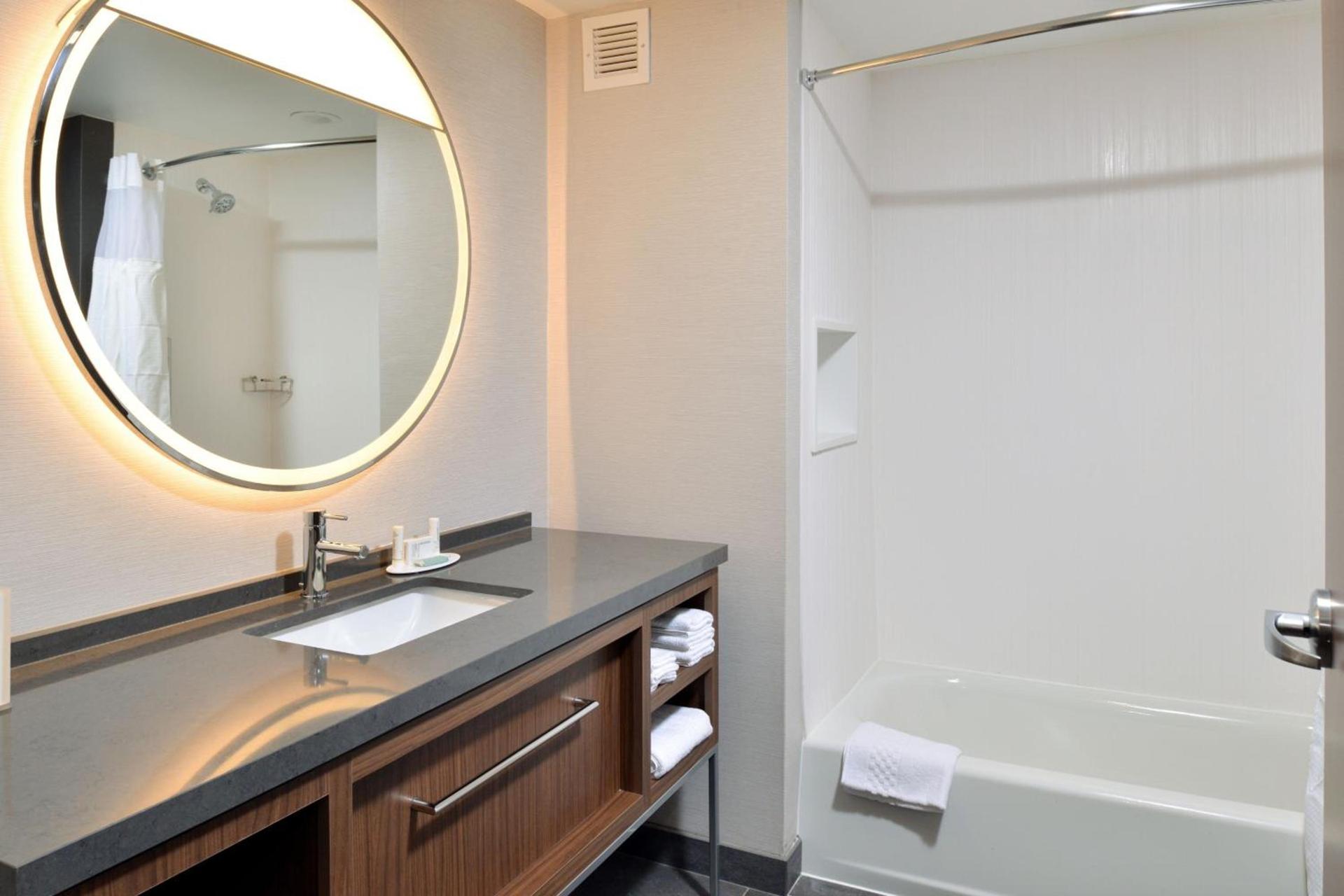Courtyard by Marriott Raleigh Cary Crossroads photo 17