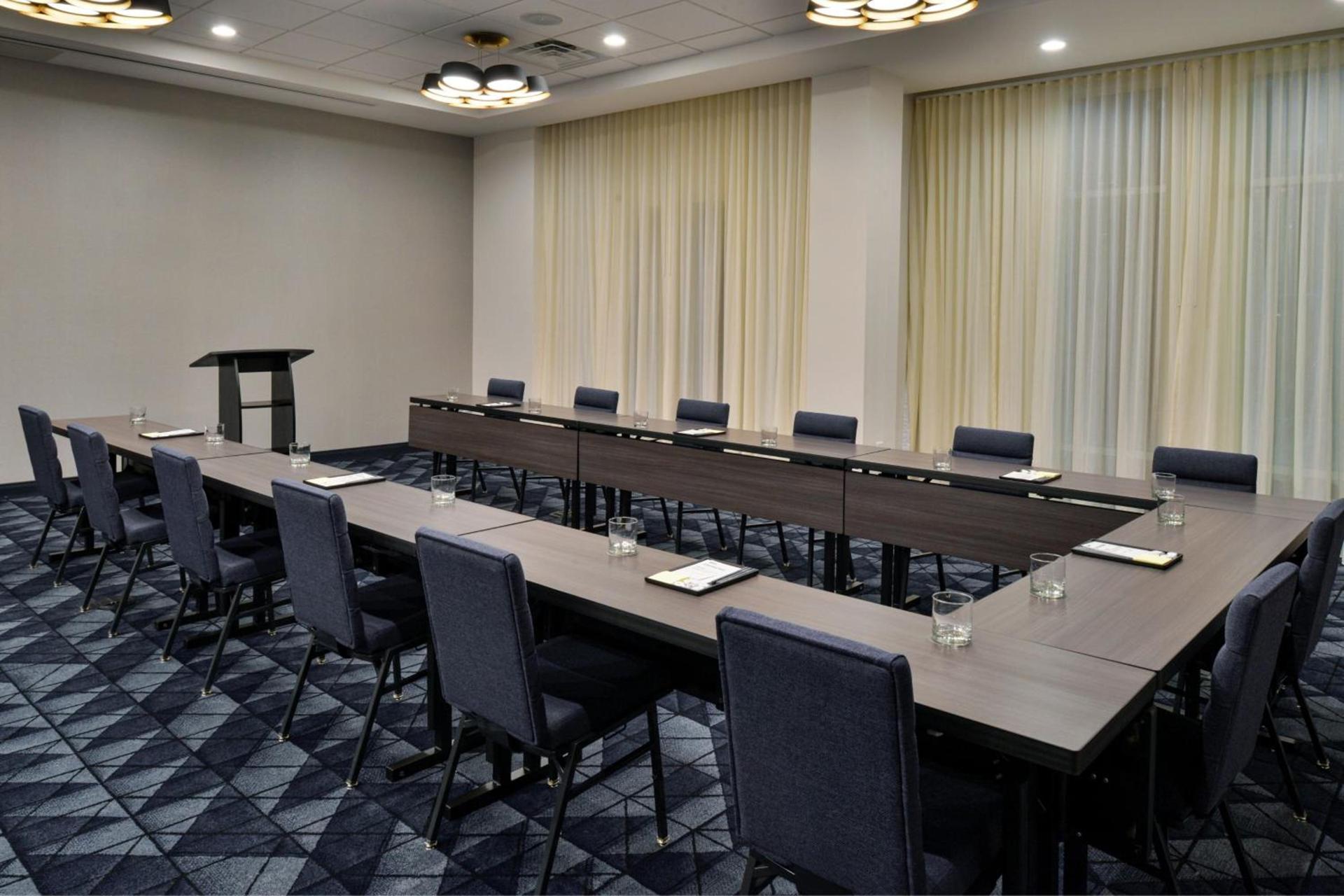 Courtyard by Marriott Raleigh Cary Crossroads photo 2