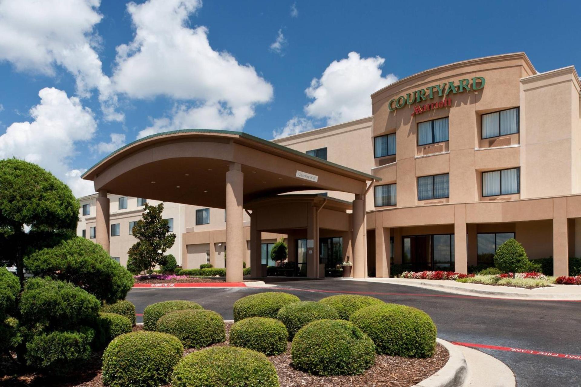 Courtyard by Marriott Texarkana photo 2