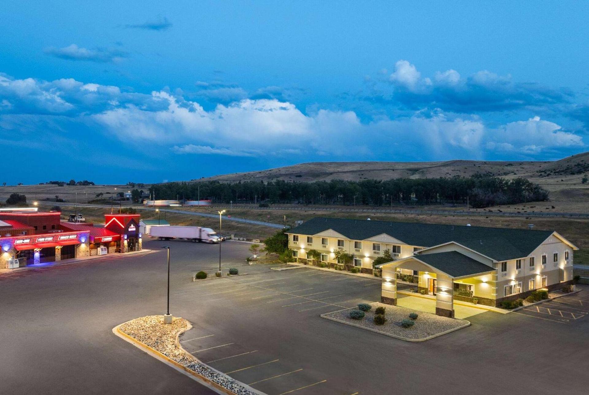 Super 8 by Wyndham Big Timber photo 6