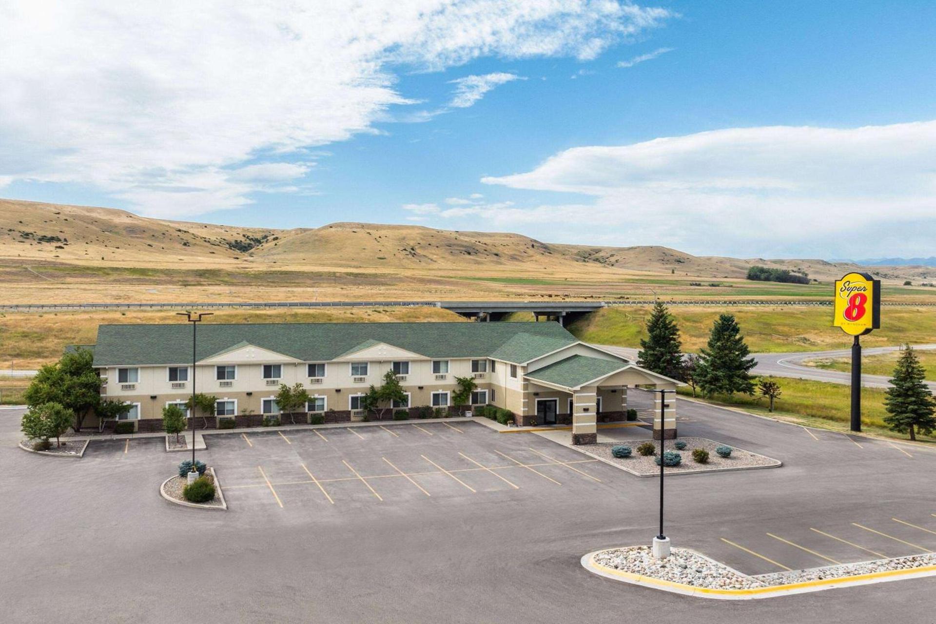 Super 8 by Wyndham Big Timber photo 4