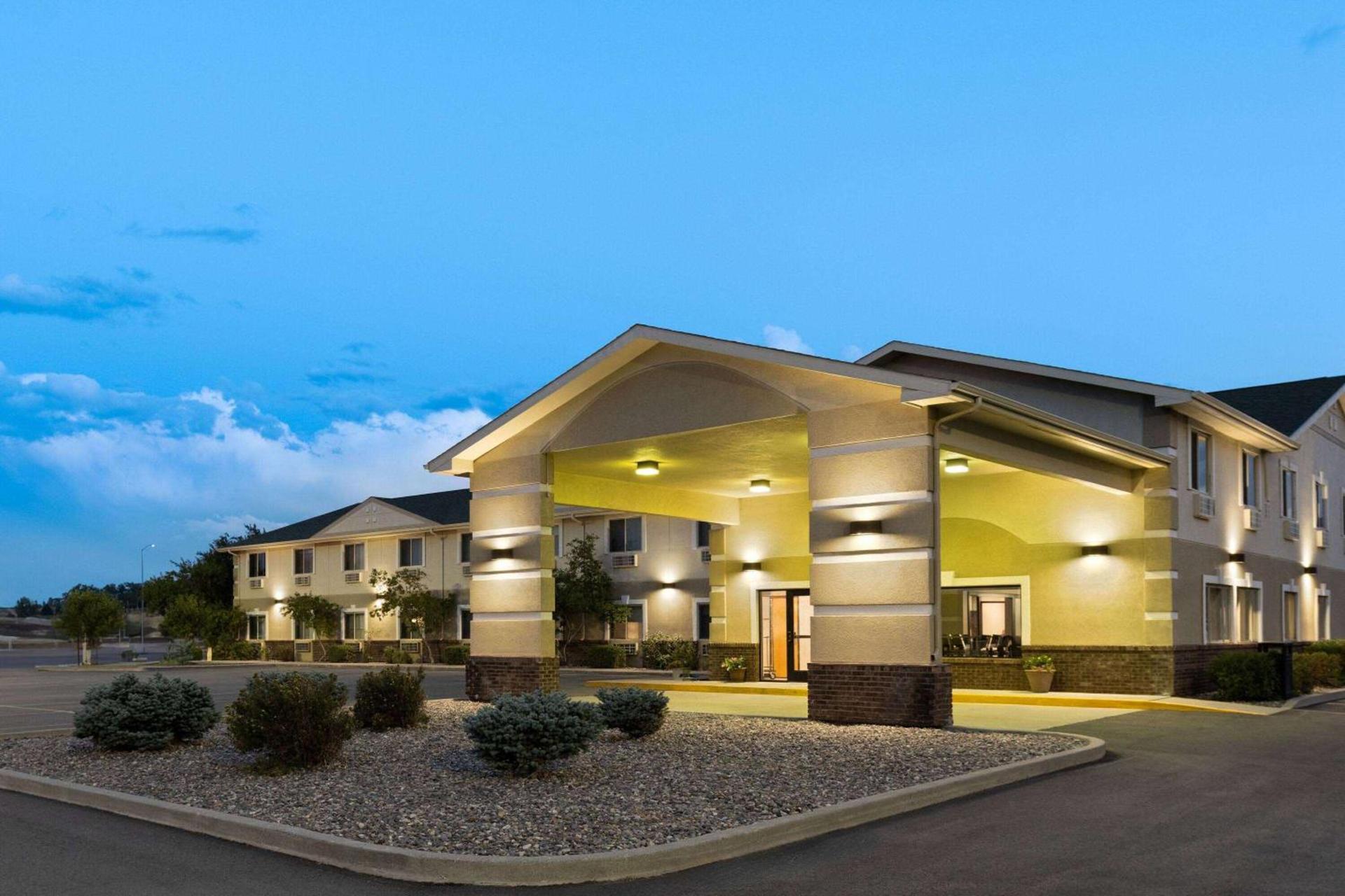 Super 8 by Wyndham Big Timber photo 1