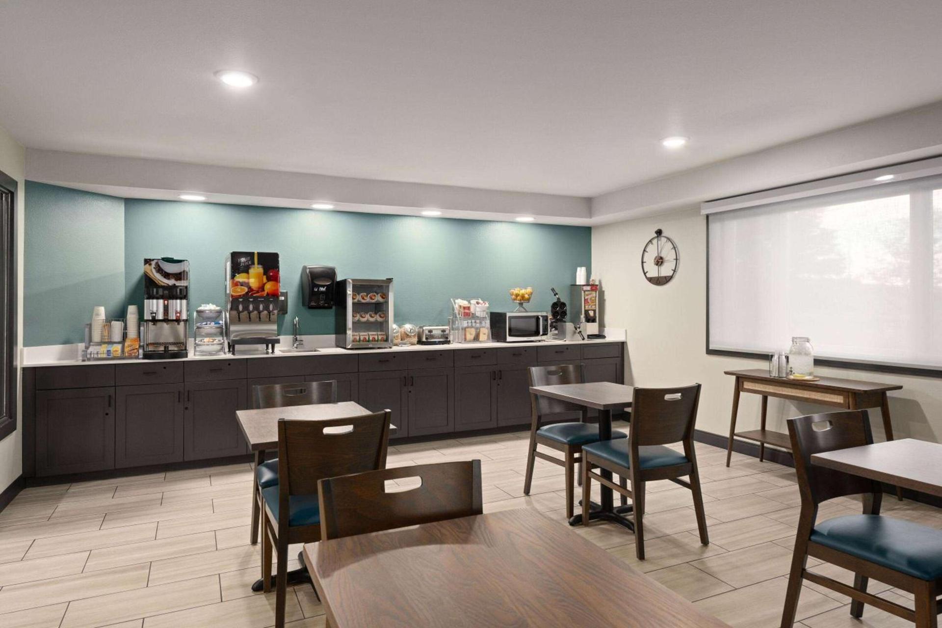 Super 8 by Wyndham Big Timber photo 24