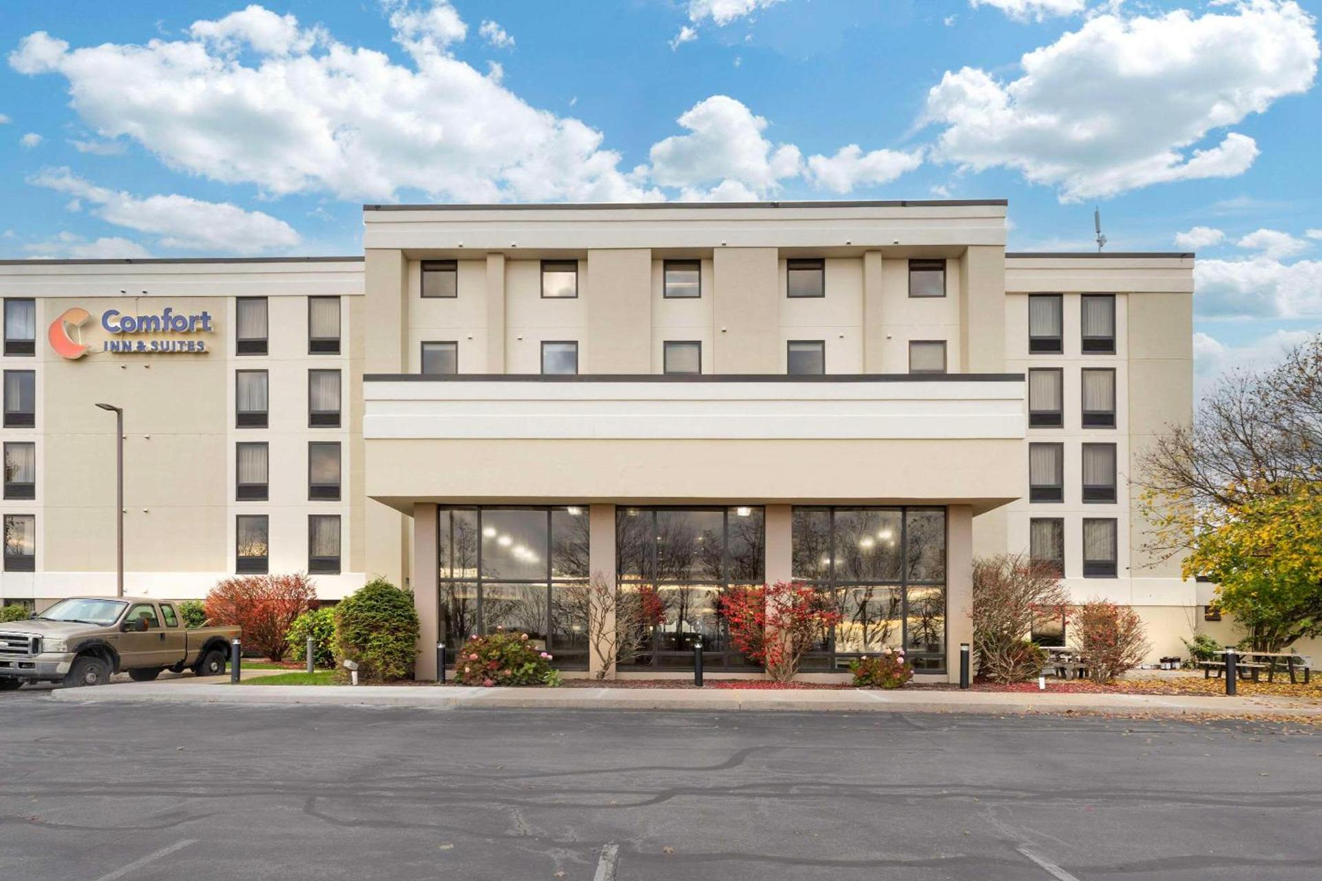 Comfort Inn & Suites Johnstown - Richland Town Center photo 2