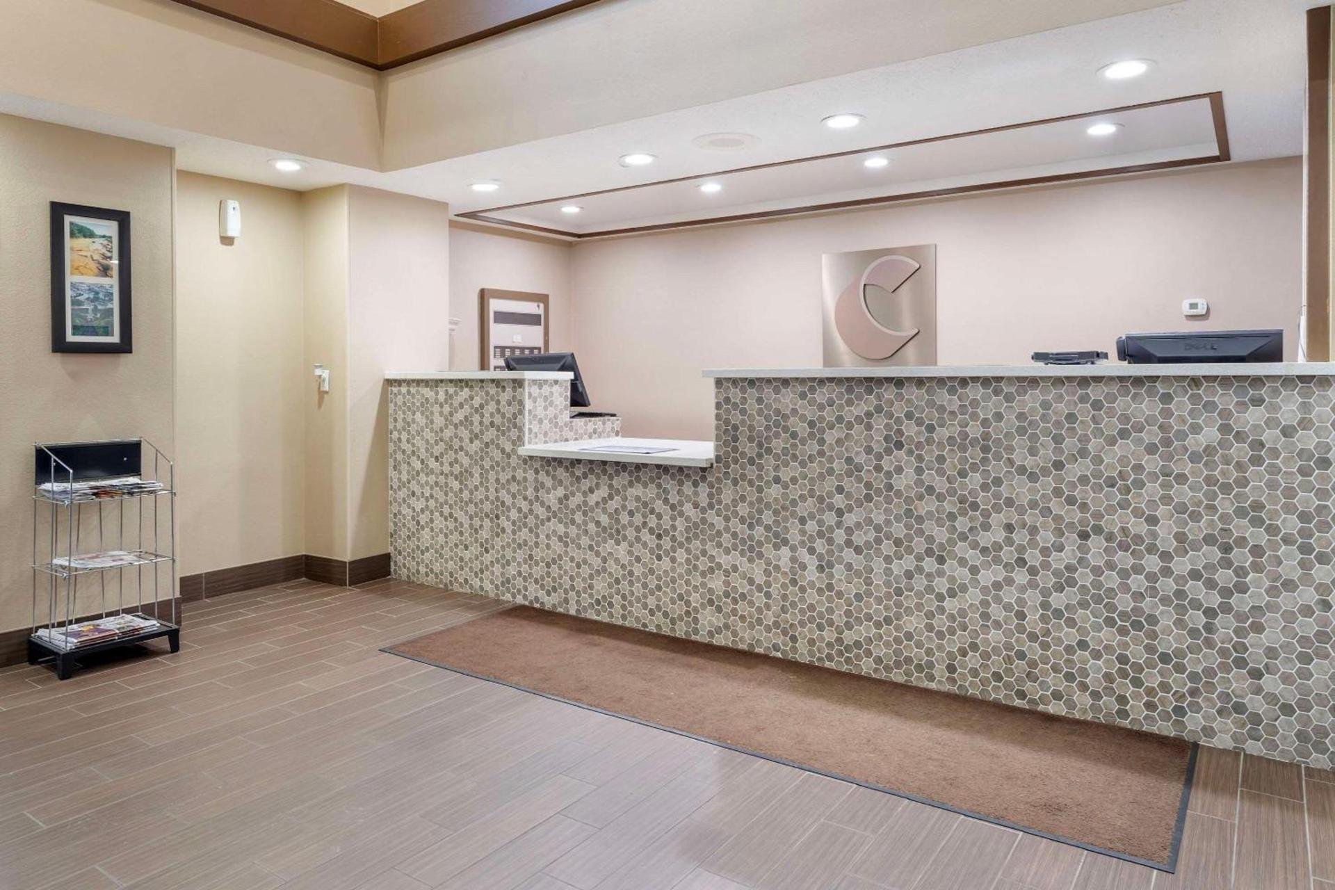 Comfort Inn & Suites Johnstown - Richland Town Center photo 7
