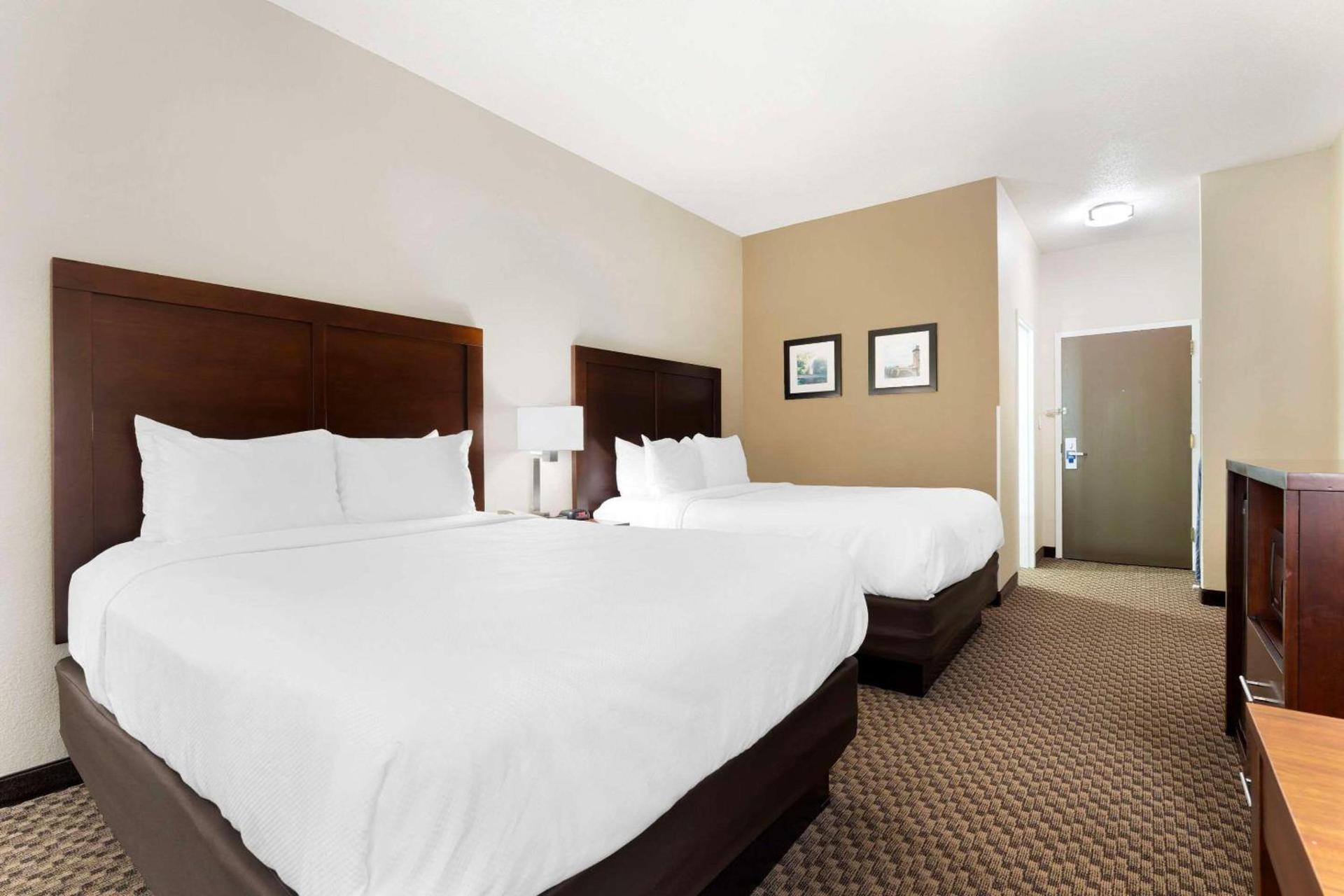 Comfort Inn & Suites Johnstown - Richland Town Center photo 9