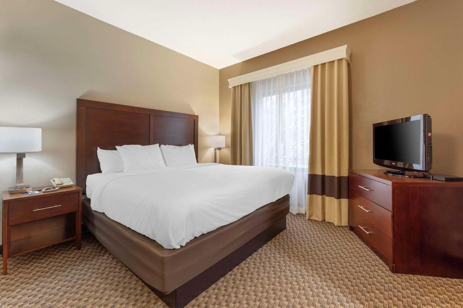 Comfort Inn & Suites Johnstown - Richland Town Center photo 26