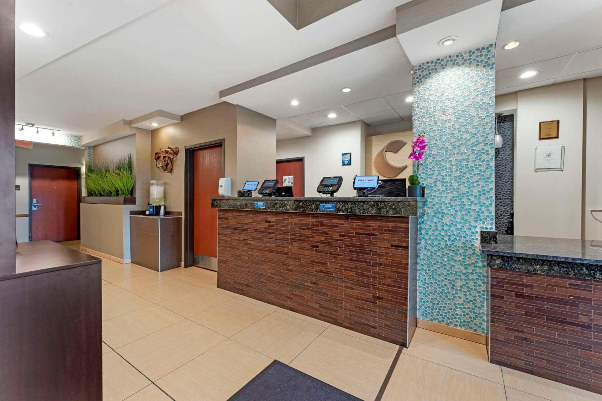 Comfort Suites Monaca photo 4