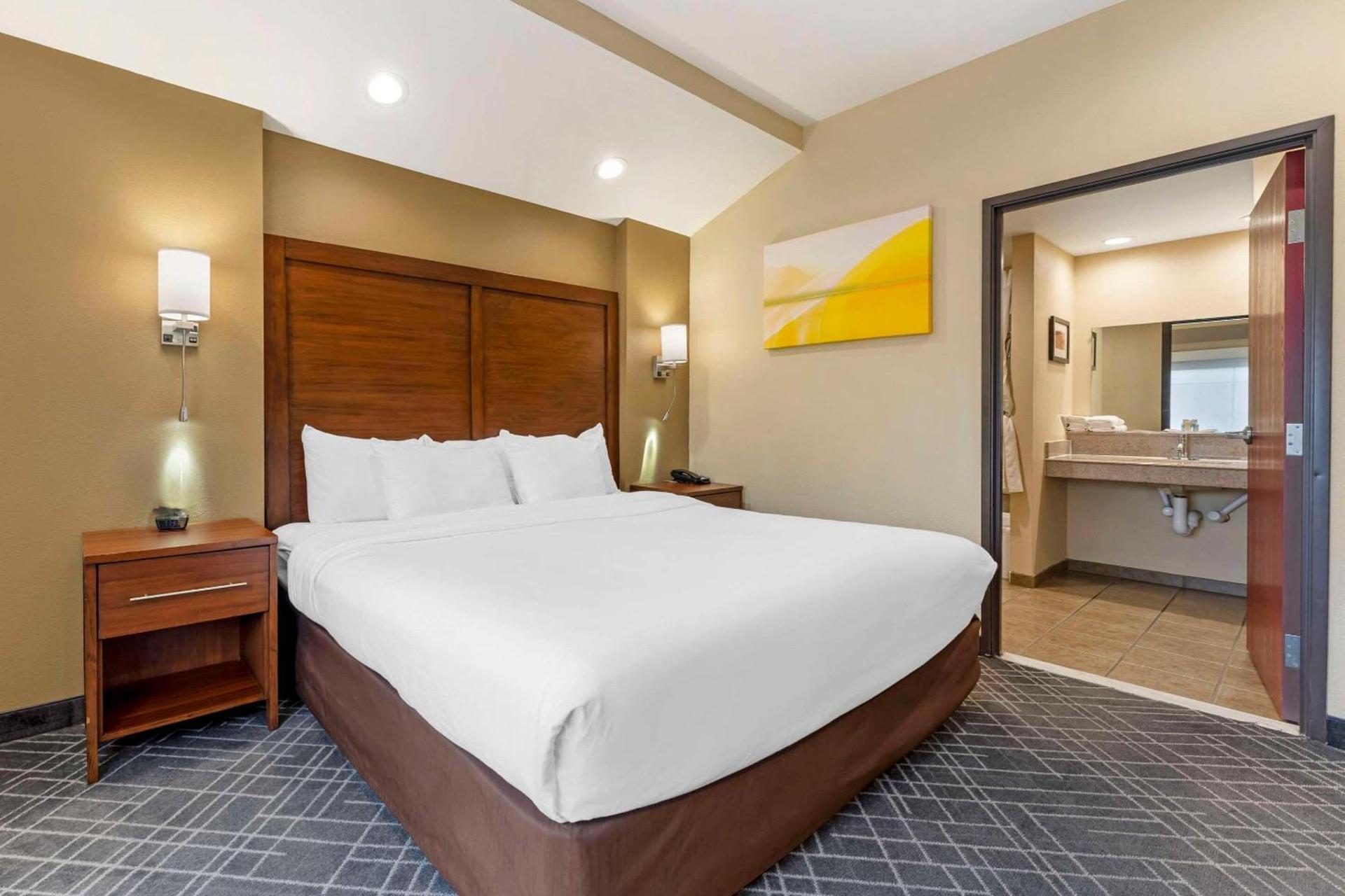 Comfort Suites Monaca photo 7