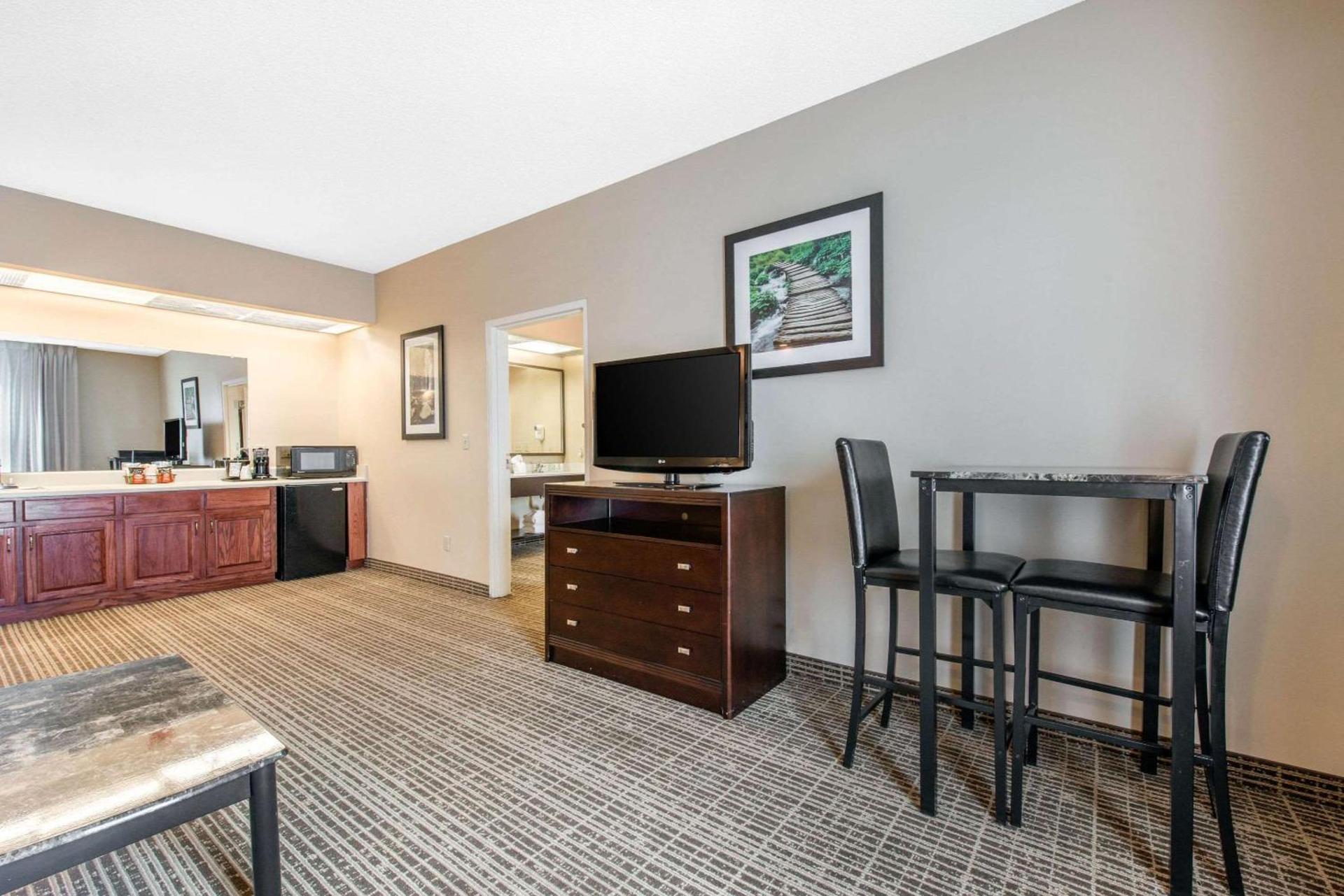 Quality Inn Palm Bay - Melbourne I-95 photo 28