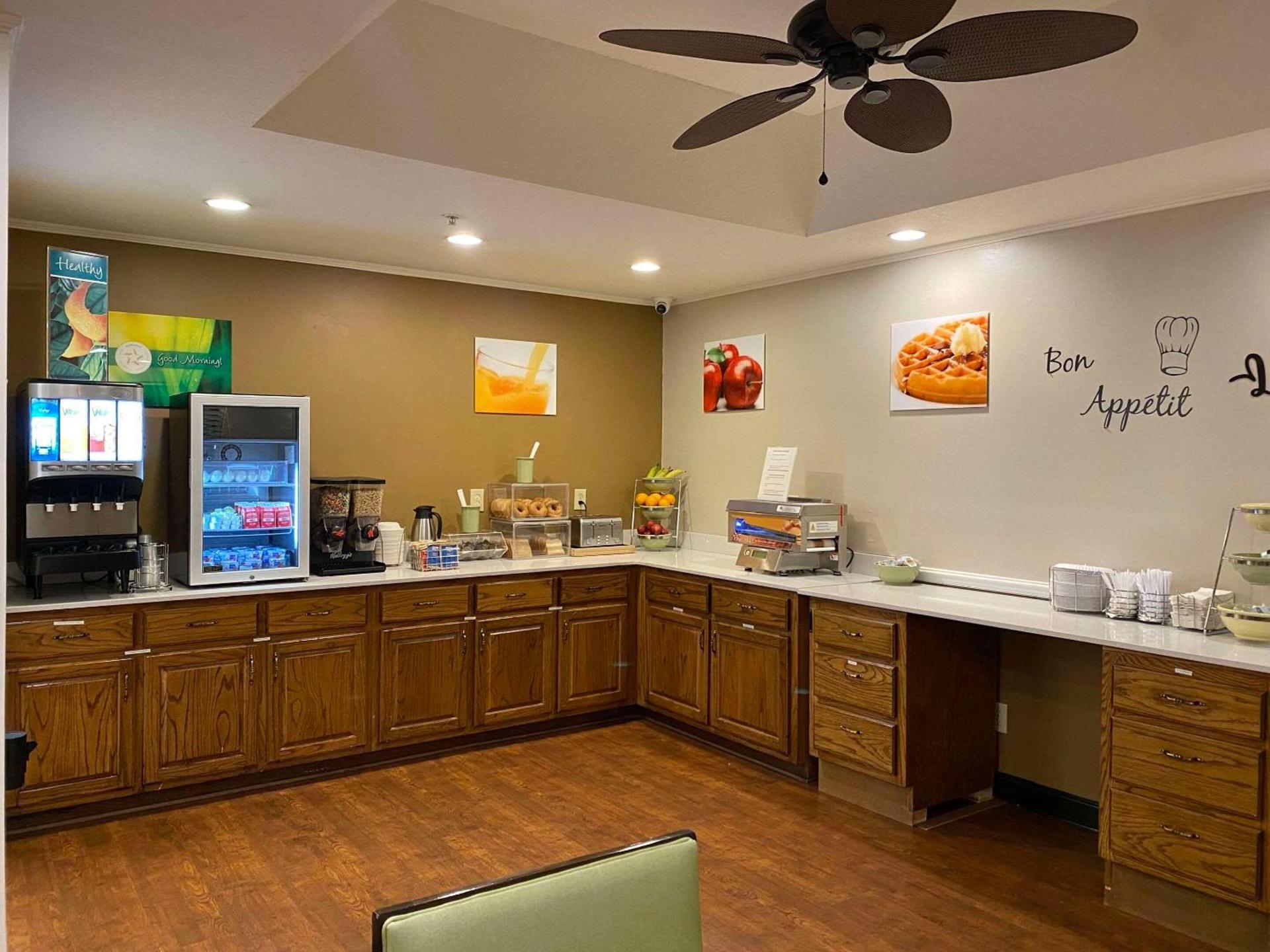 Quality Inn Palm Bay - Melbourne I-95 photo 42