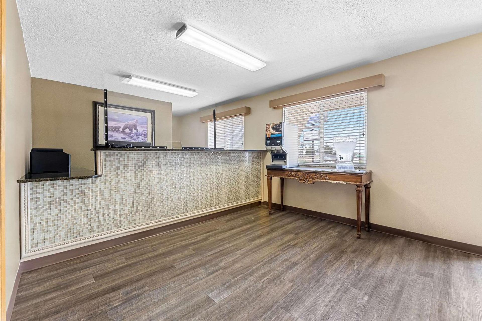 Rodeway Inn Rapid City North photo 3