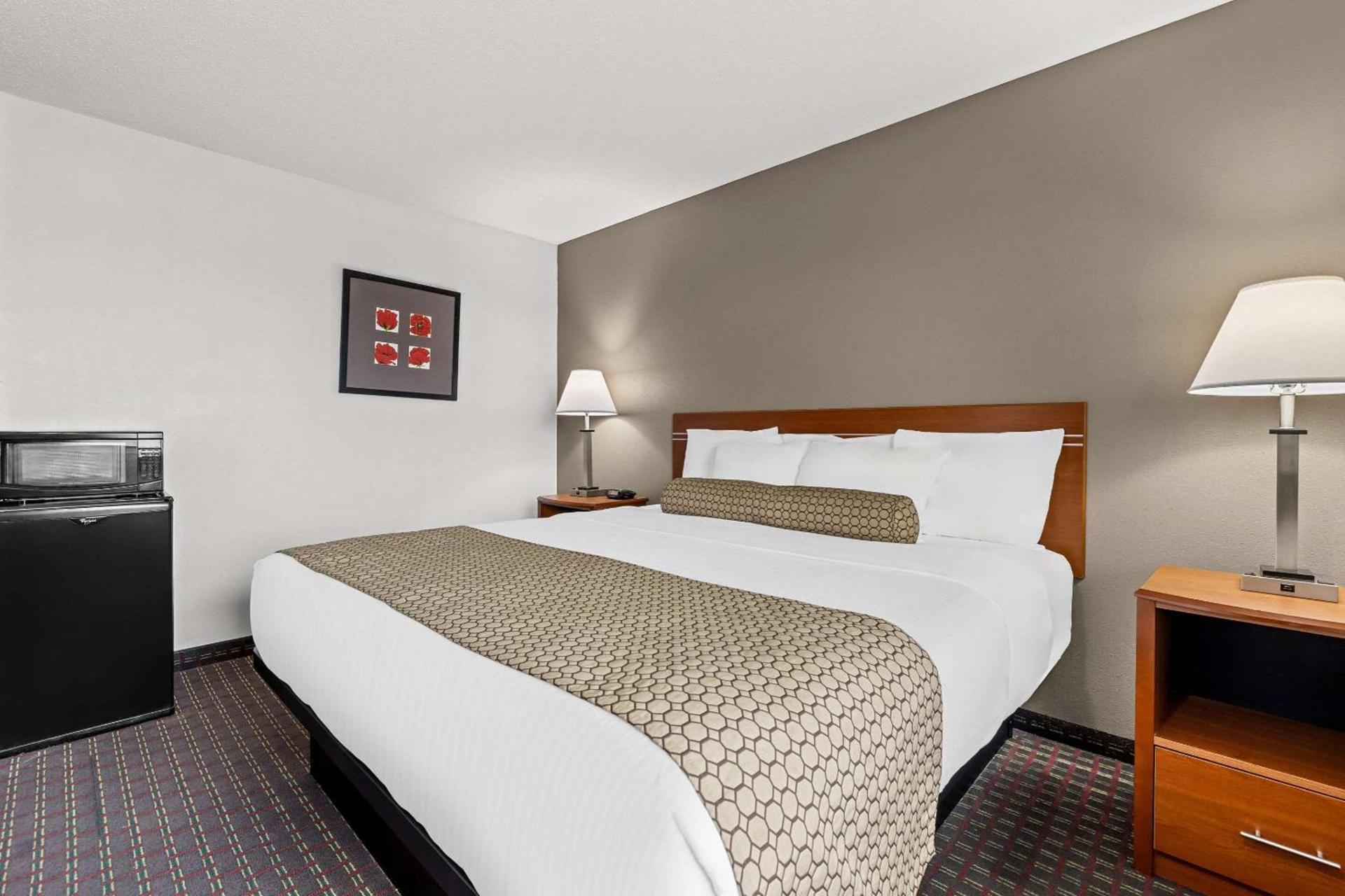 Rodeway Inn Rapid City North photo 6