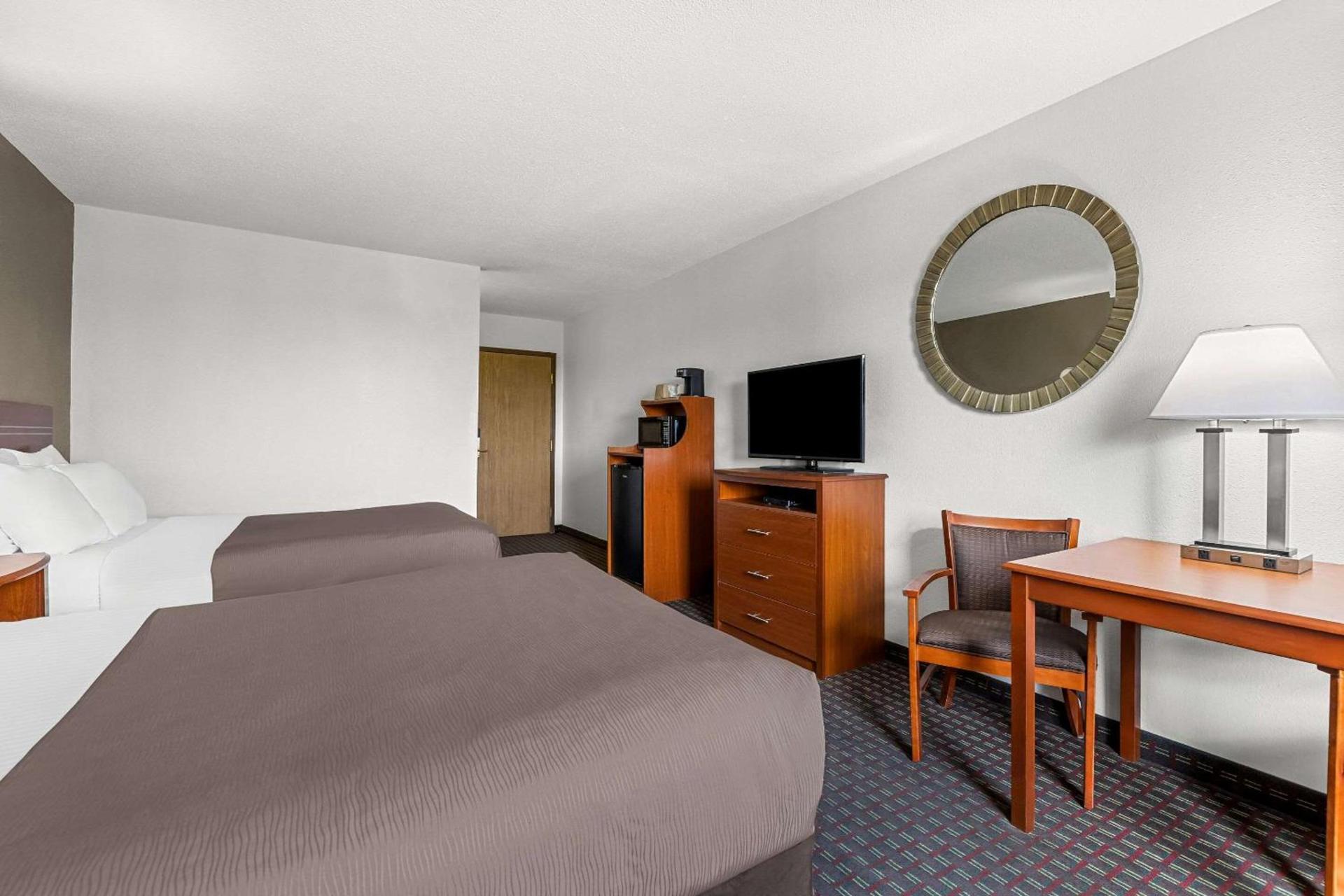 Rodeway Inn Rapid City North photo 9